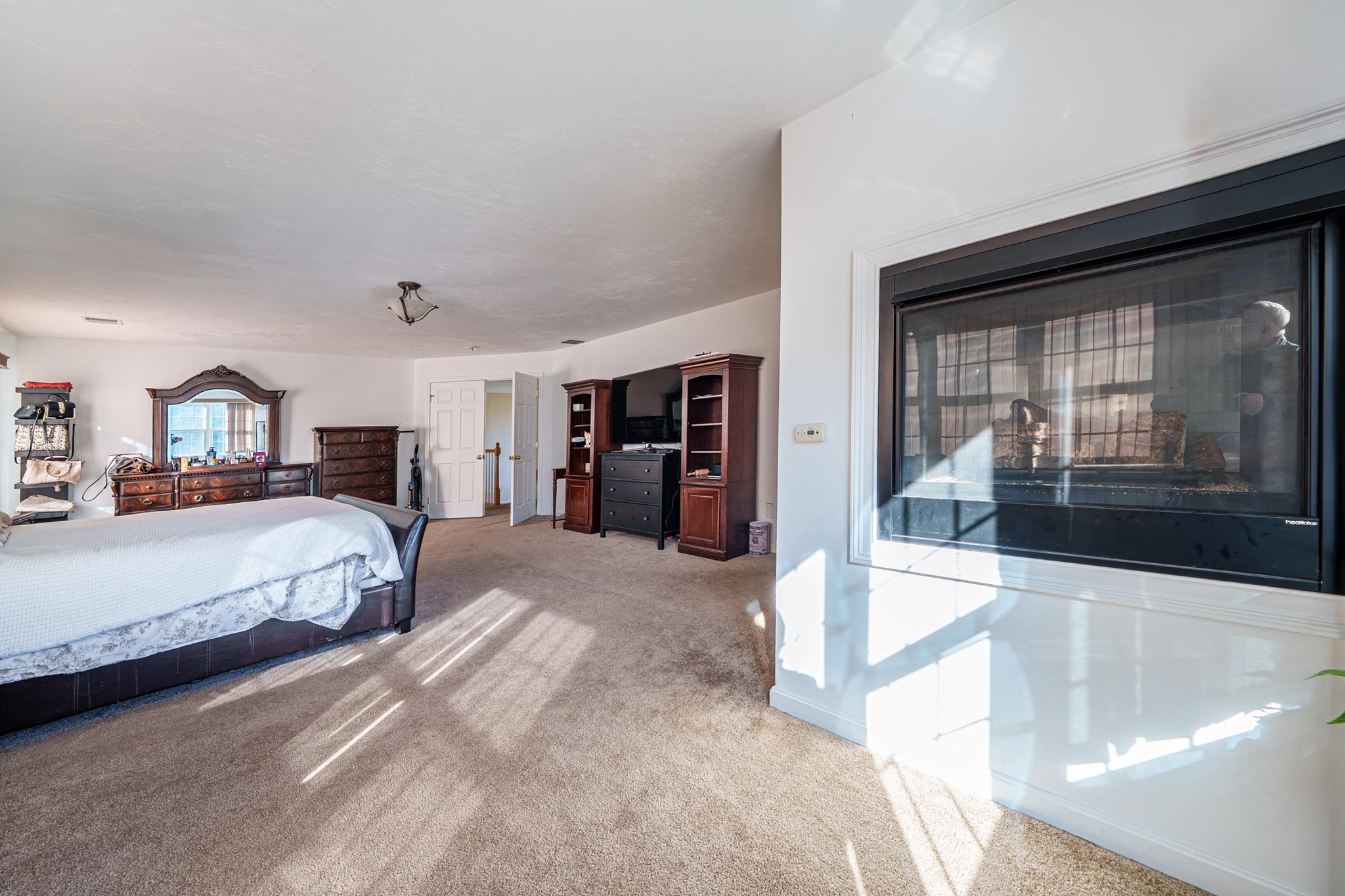 300 Crownshield Avenue Property Photo 15