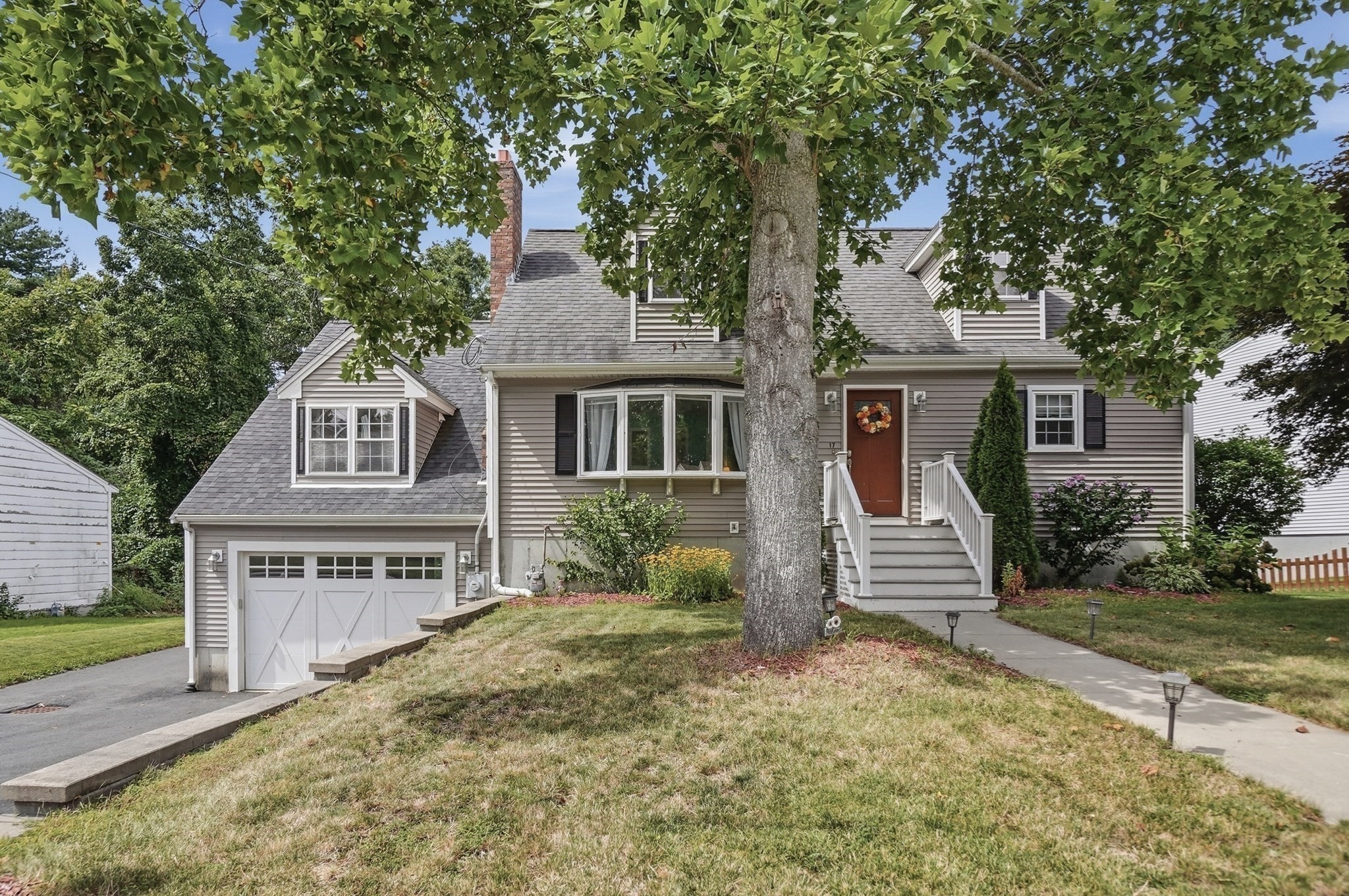 17 Dartmouth Drive Property Photo 2