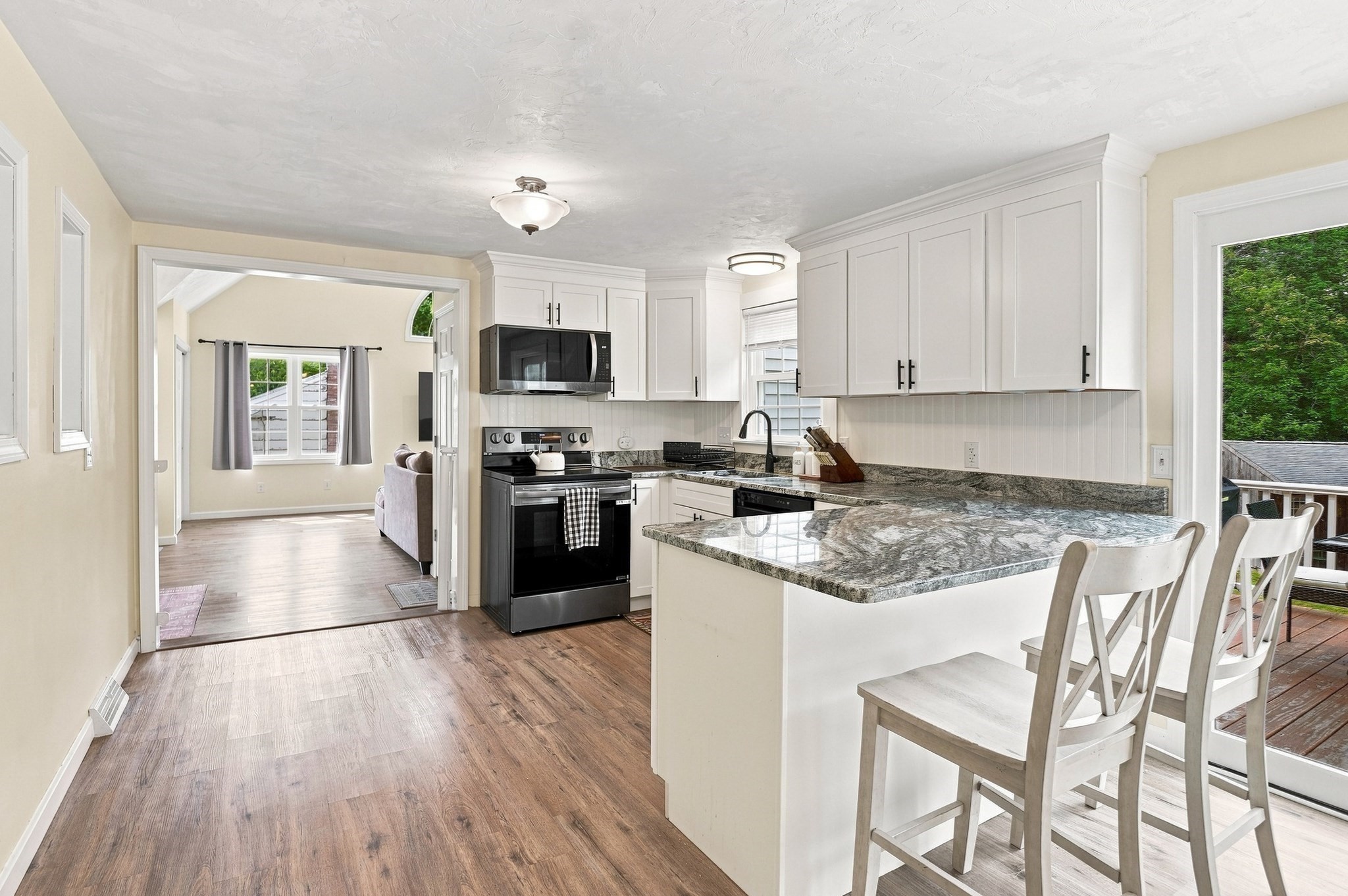 17 Dartmouth Drive Property Photo 8