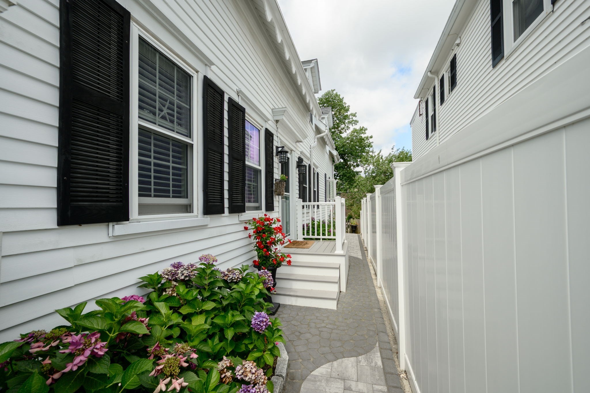 2 Atlantic Street Property Photo 3