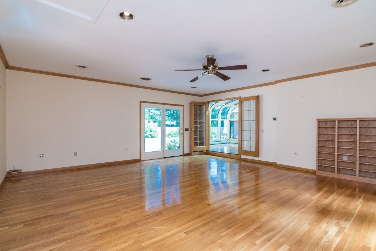 83 Long Plain Rd Property Photo 14