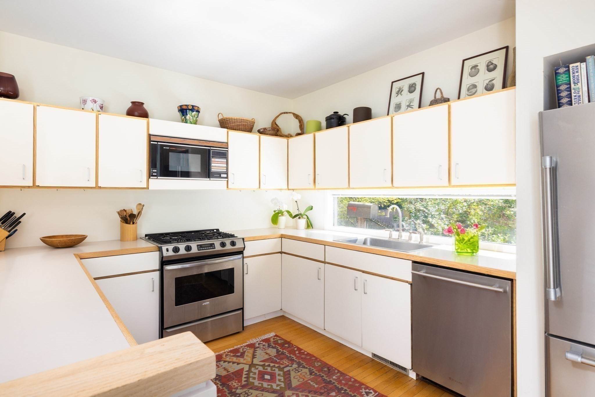 185 Warren Street Property Photo 8