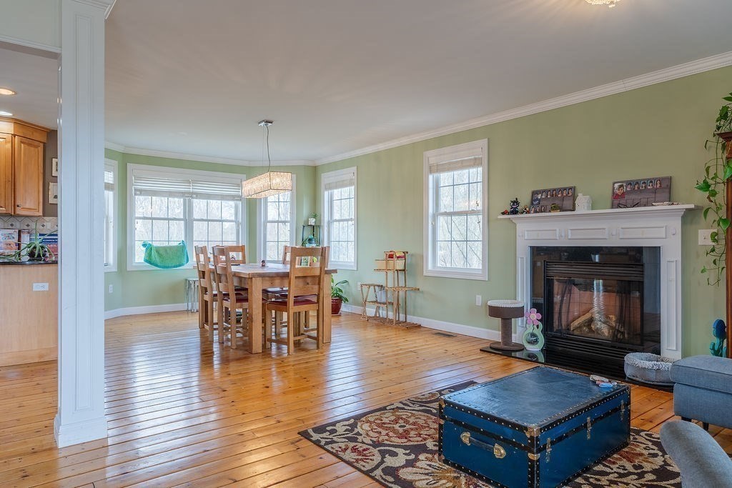 9 White Rd Property Photo 4