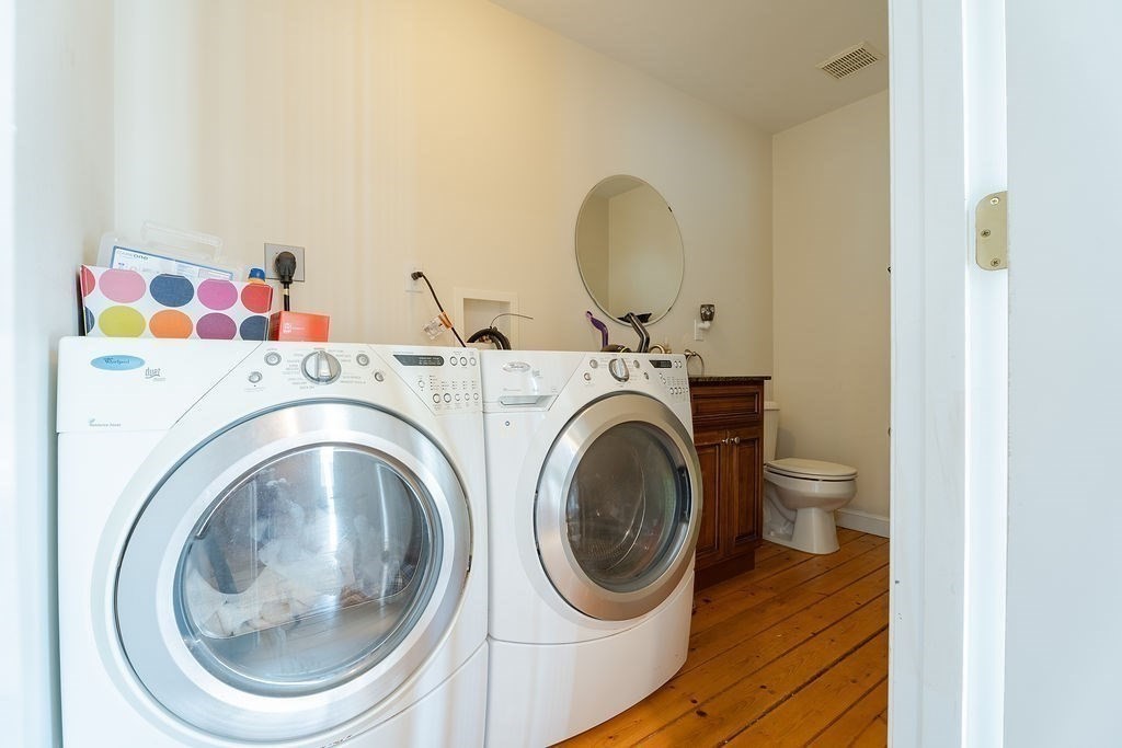 9 White Rd Property Photo 10