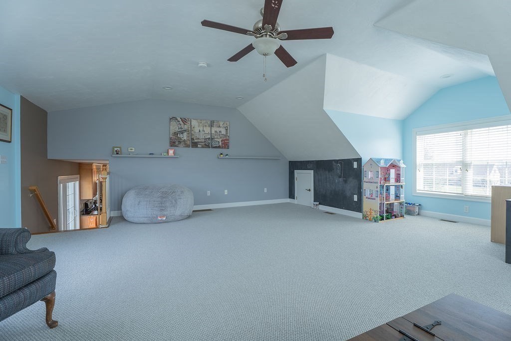 9 White Rd Property Photo 13