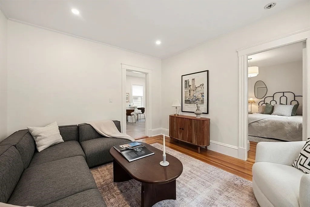 17 Belmont St # 1 Property Photo 4
