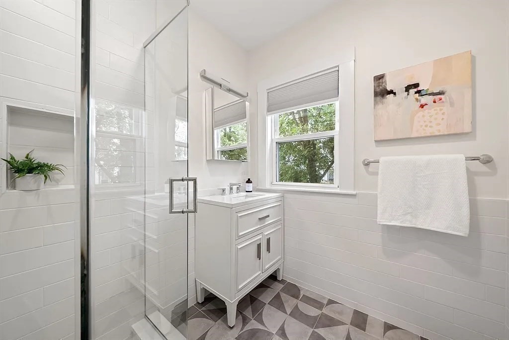 17 Belmont St # 1 Property Photo 10