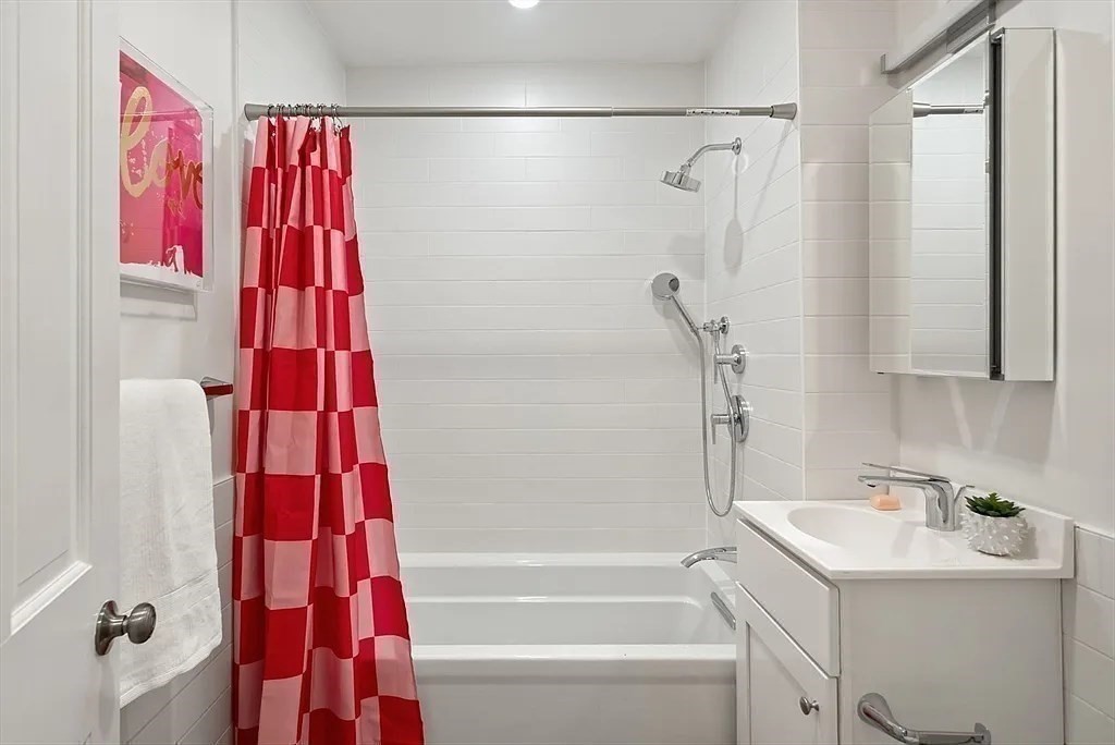 17 Belmont St # 1 Property Photo 12