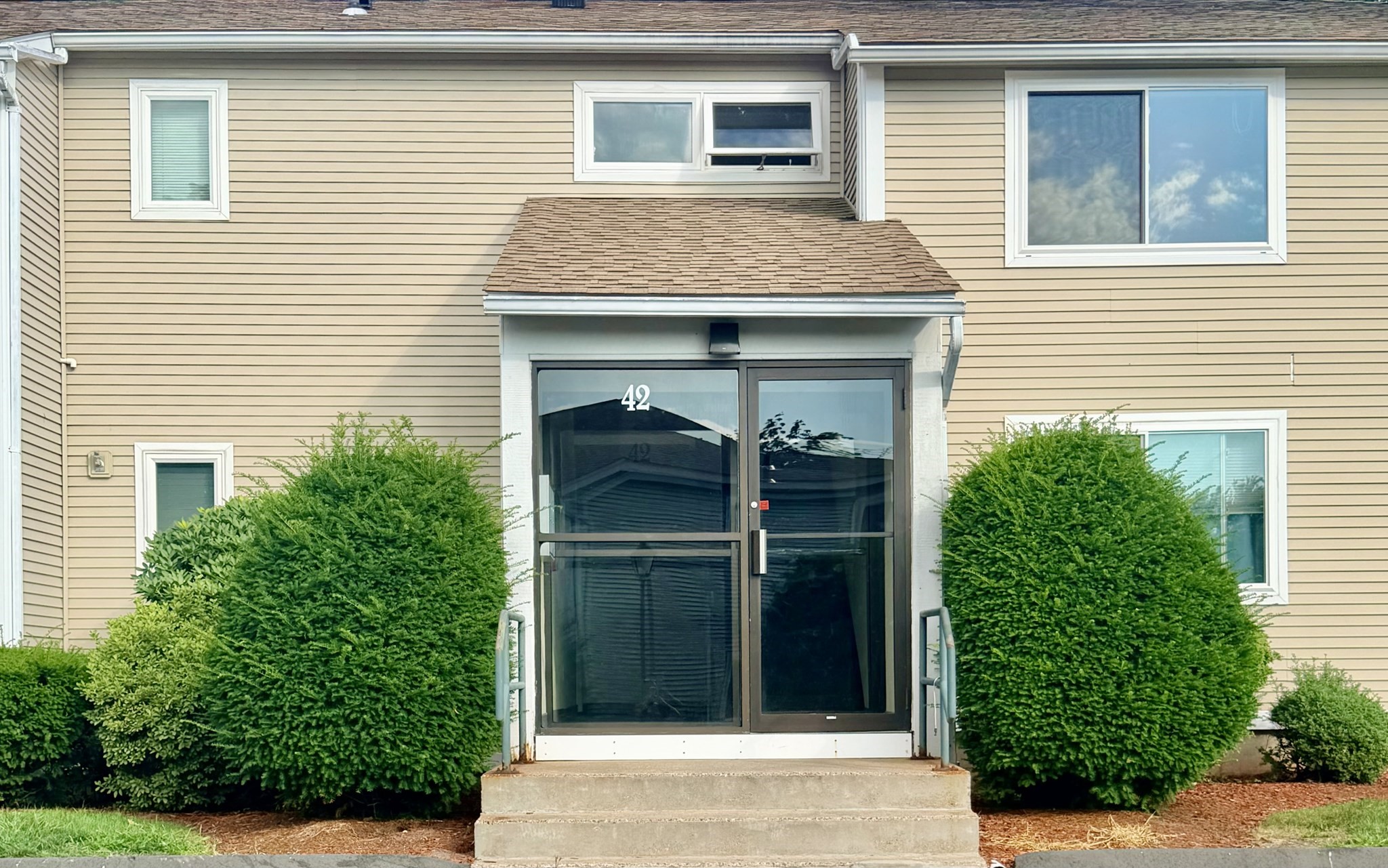 42 Saint Kolbe Drive # D Property Photo 2