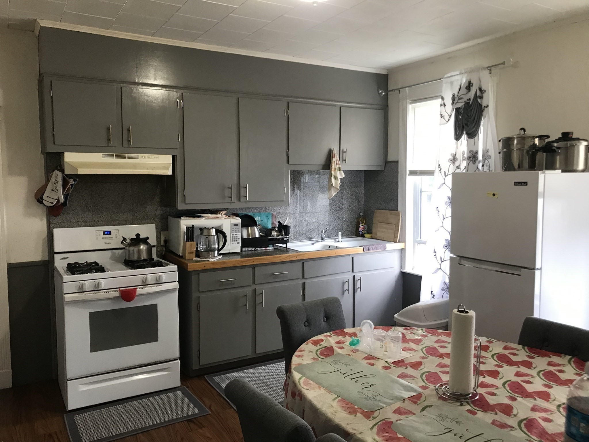 16 Temple Street Property Photo 14