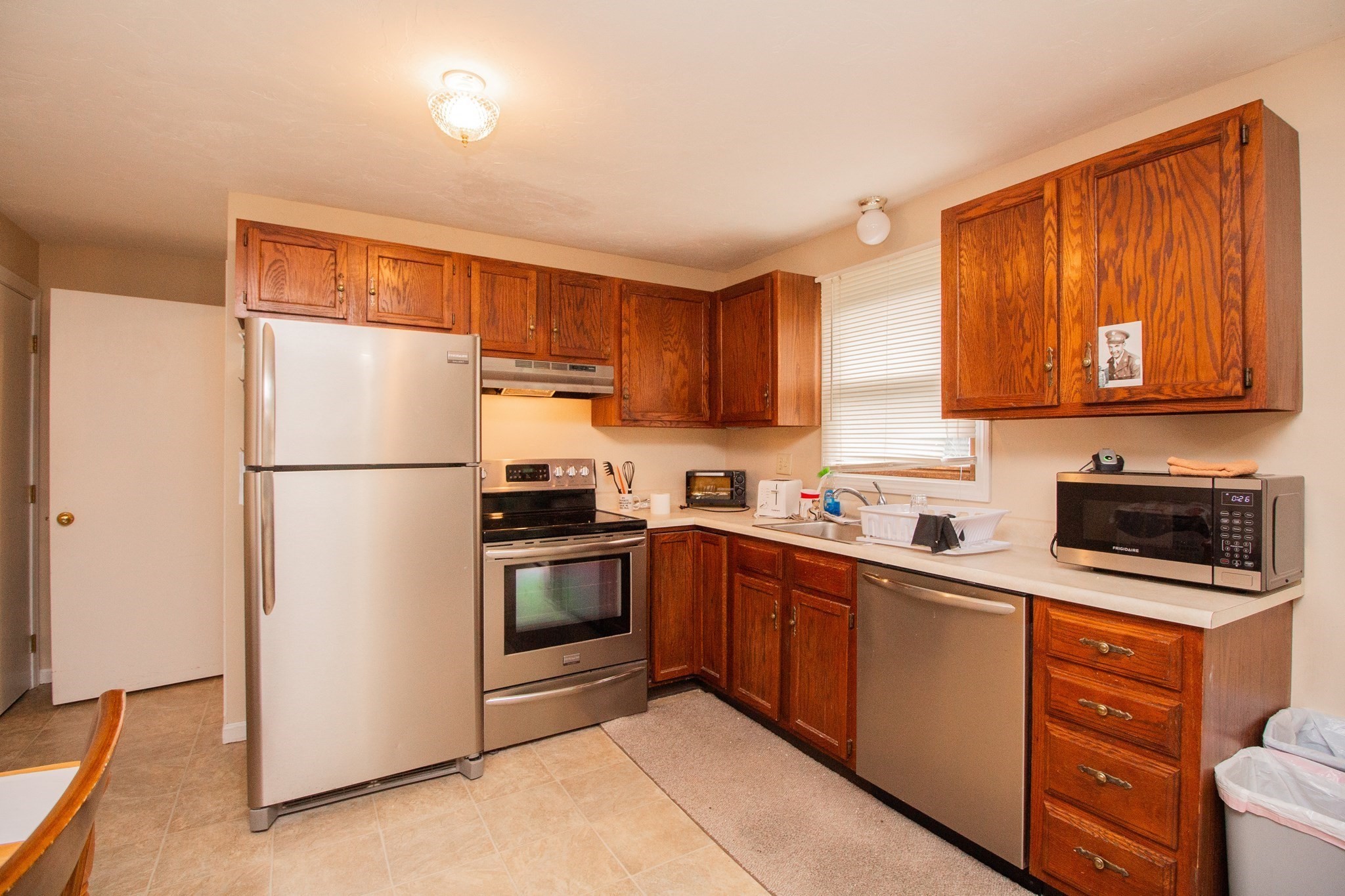 627 Pulaski Property Photo 4