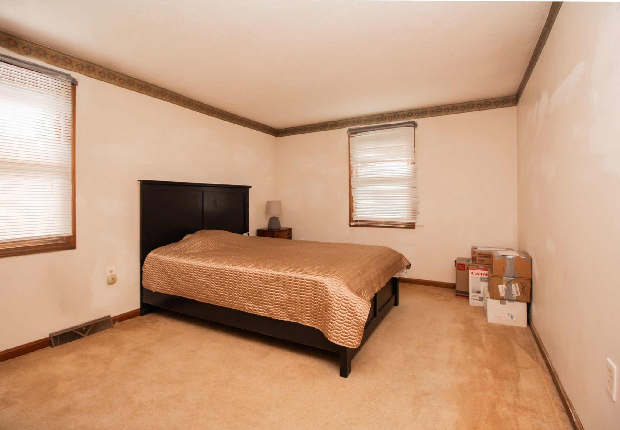 627 Pulaski Property Photo 9