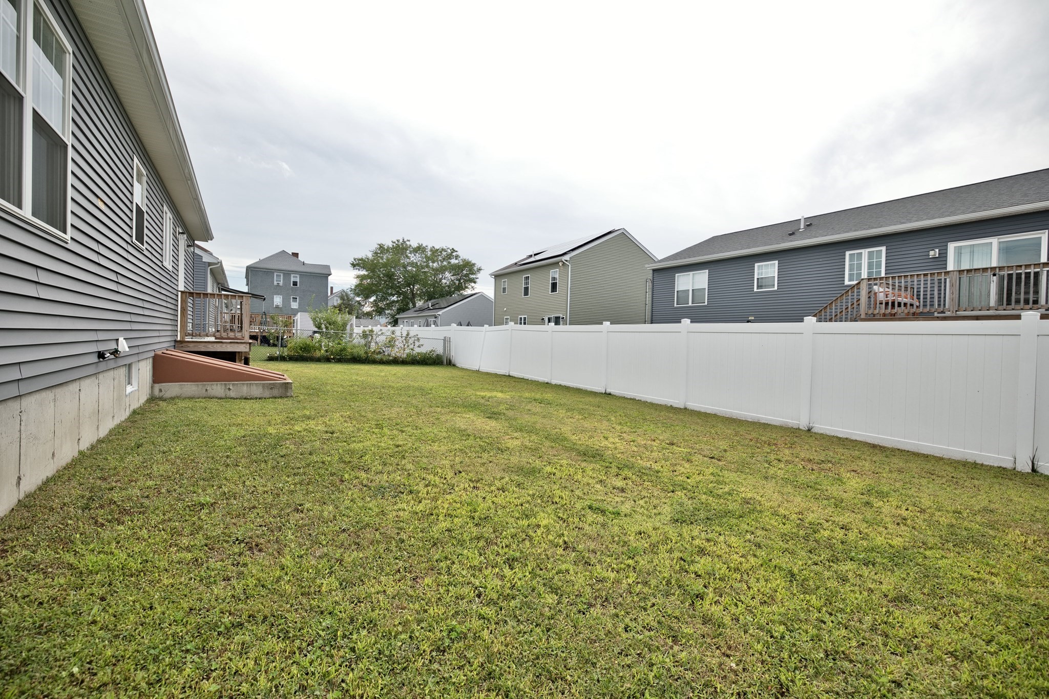 53 Pulaski St Property Photo 6