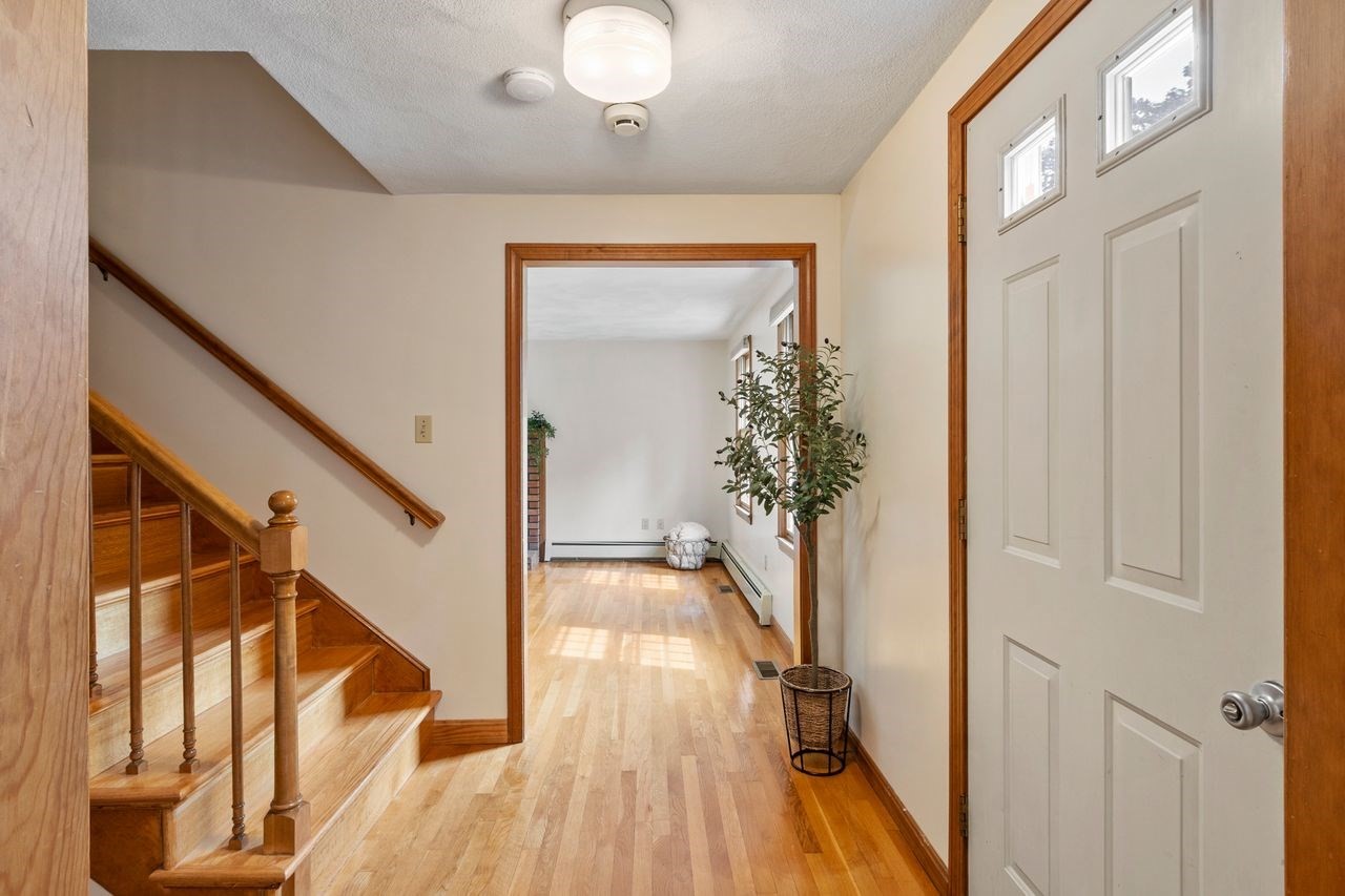 4 Apple Tree Ln Property Photo 2