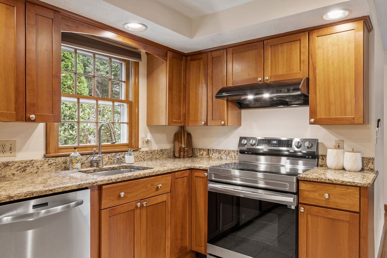 4 Apple Tree Ln Property Photo 7