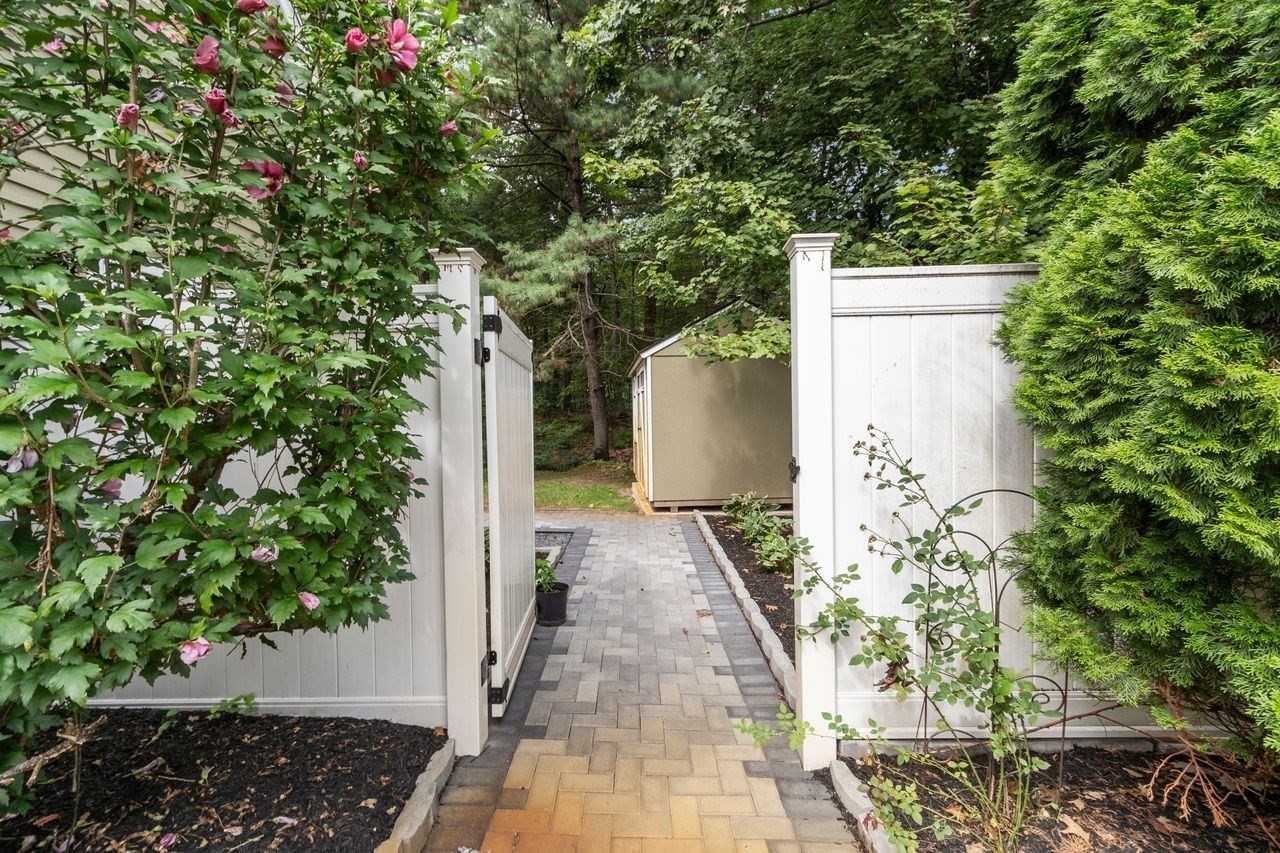 4 Apple Tree Ln Property Photo 32