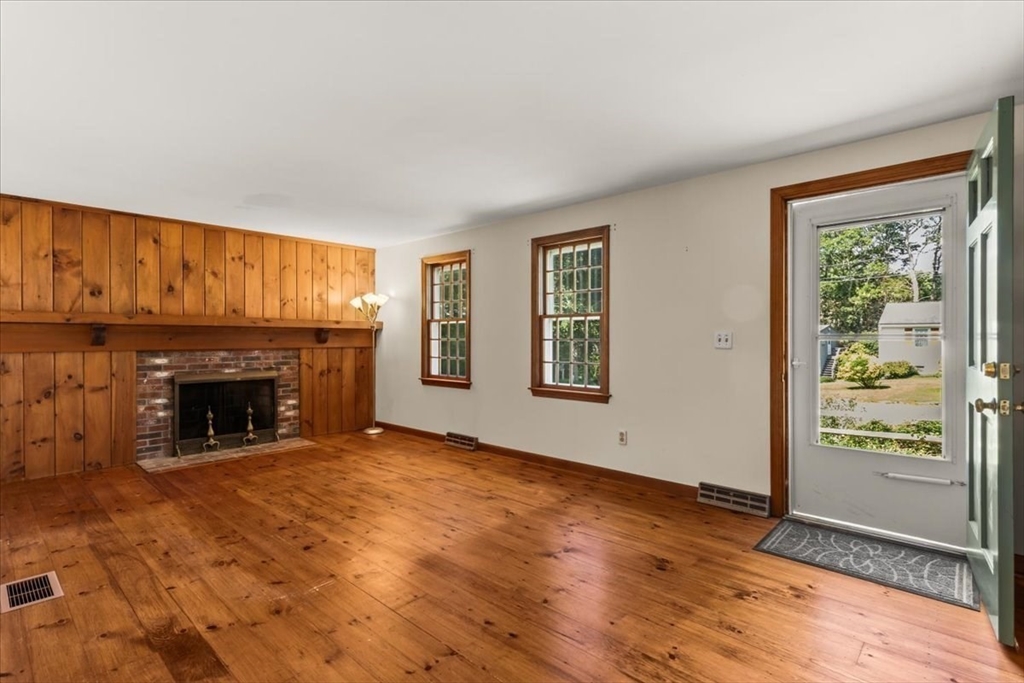9 East Harbor Drive Property Photo 5