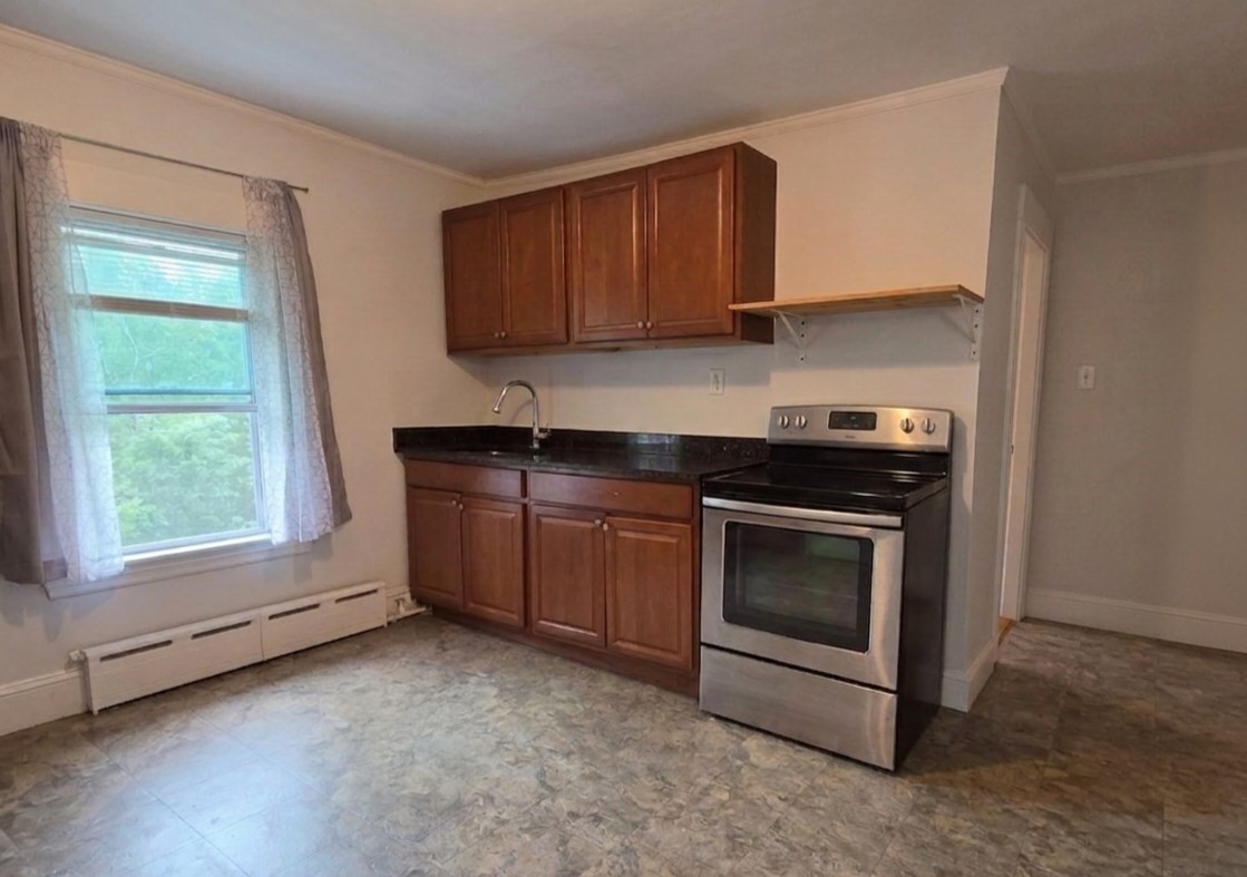 28 Whitney Street # 2r Property Photo 3
