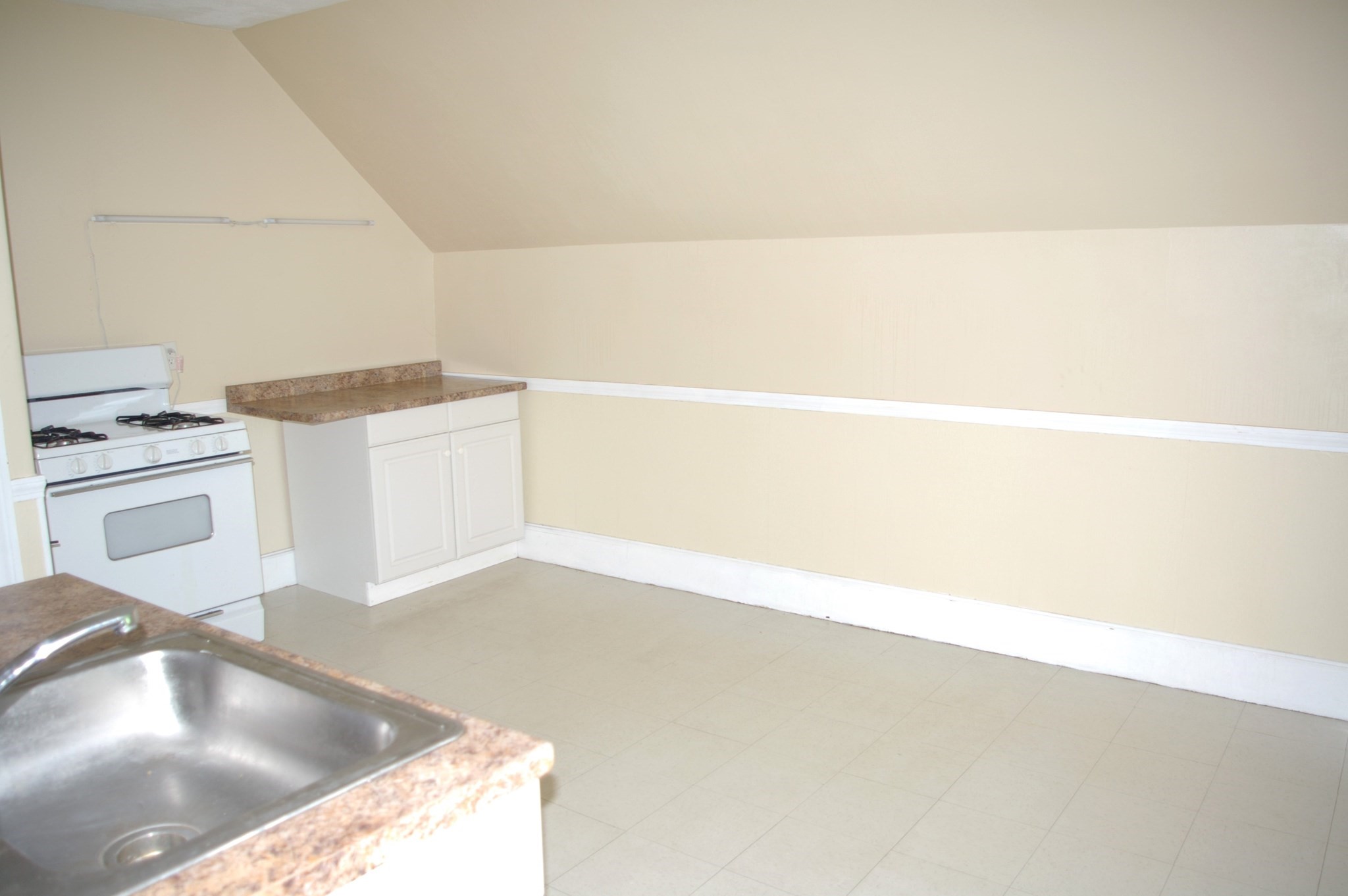 938 S Franklin St # 2 Property Photo 6