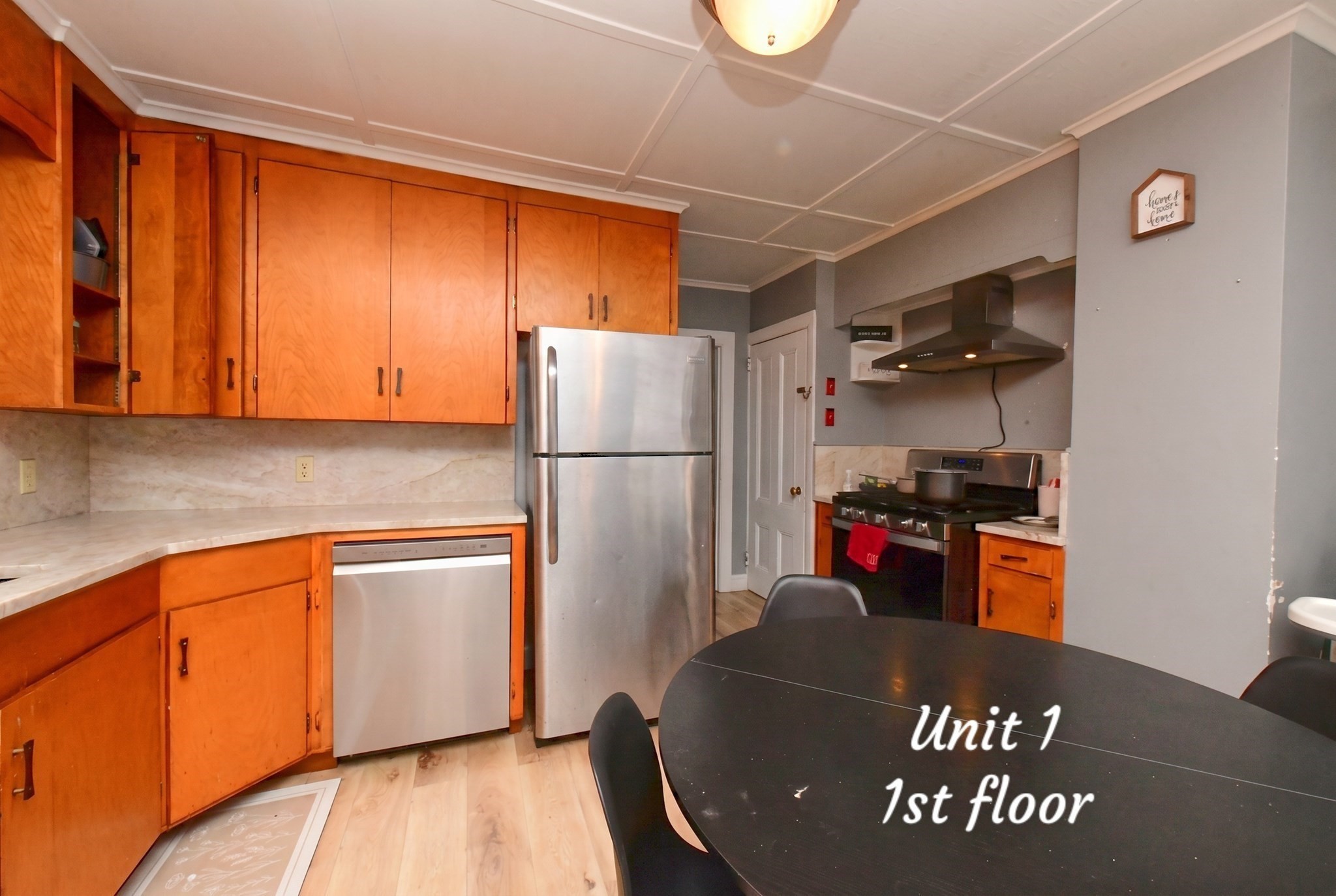 43 Alden St Property Photo 6