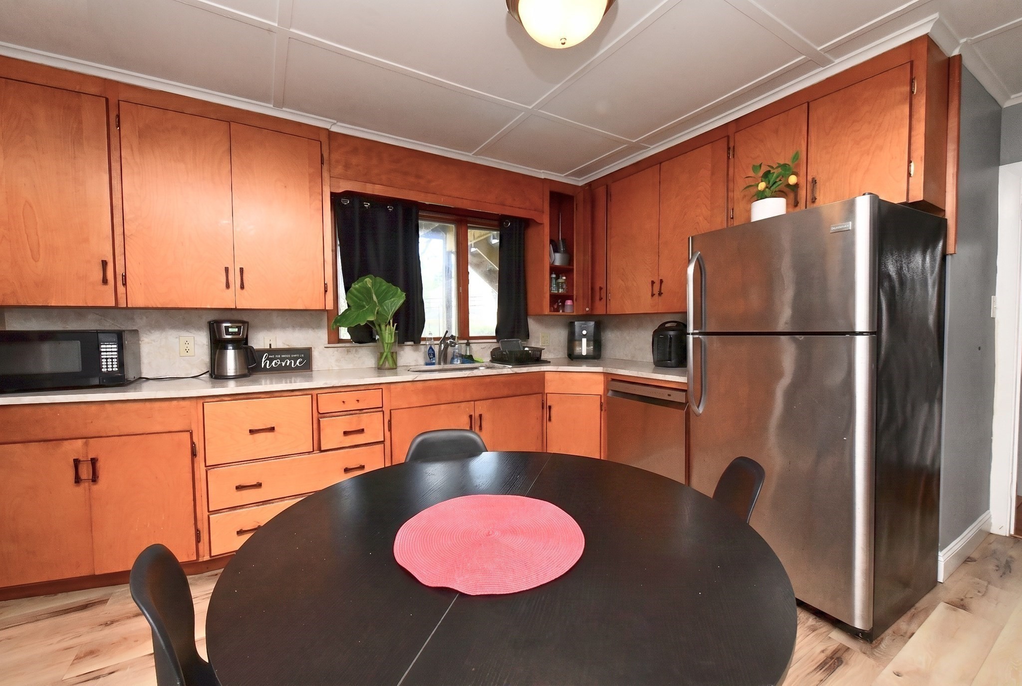 43 Alden St Property Photo 7