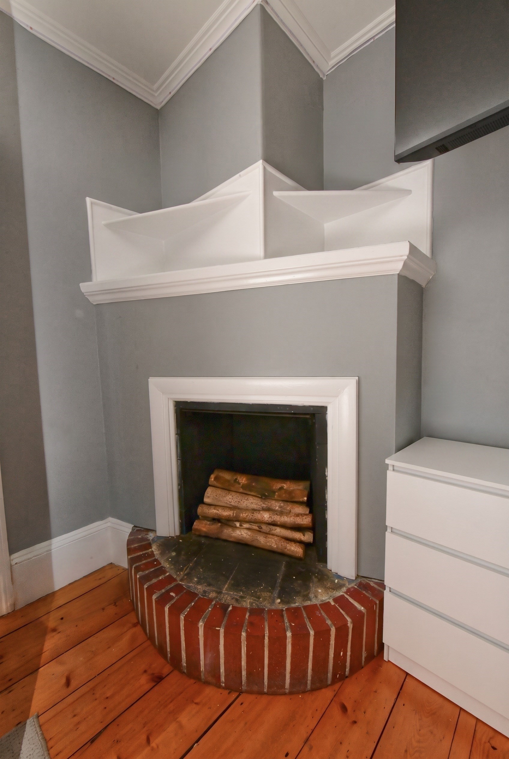 43 Alden St Property Photo 9
