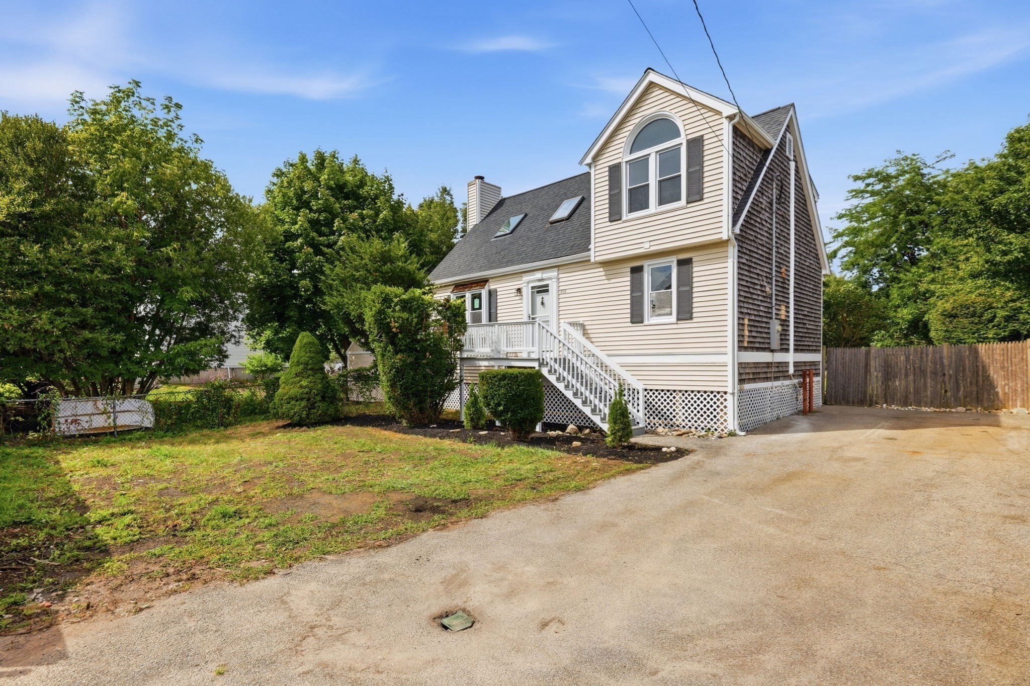 938 Ocean St Property Photo 31