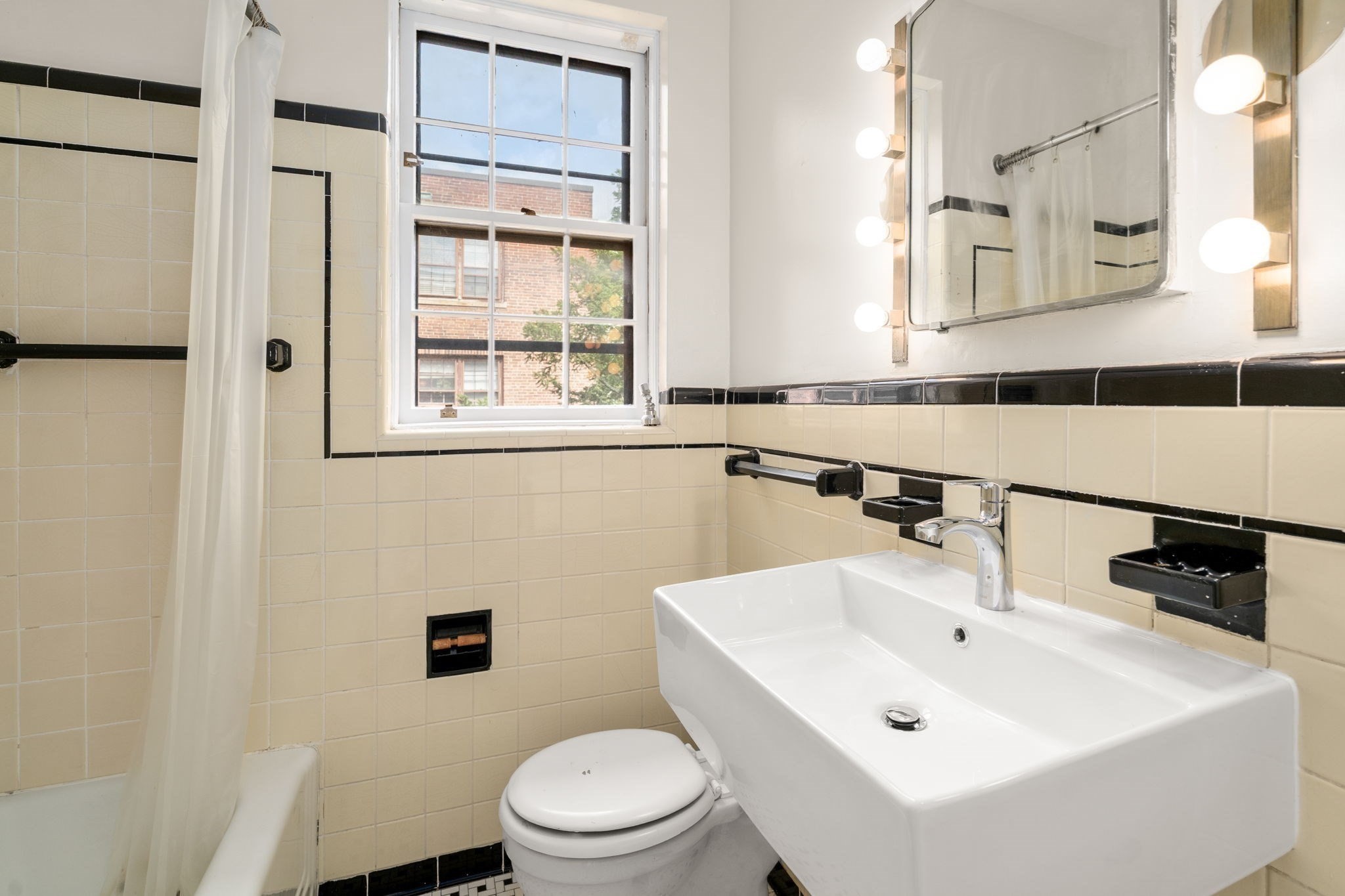 12 Kilsyth Terrace # 33 Property Photo 8
