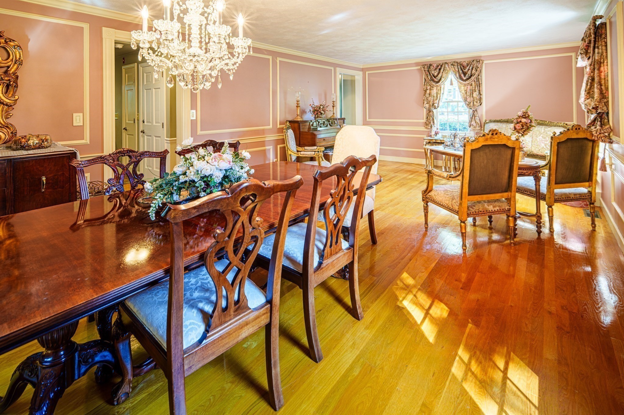 12 Clarridge Circle Property Photo 10