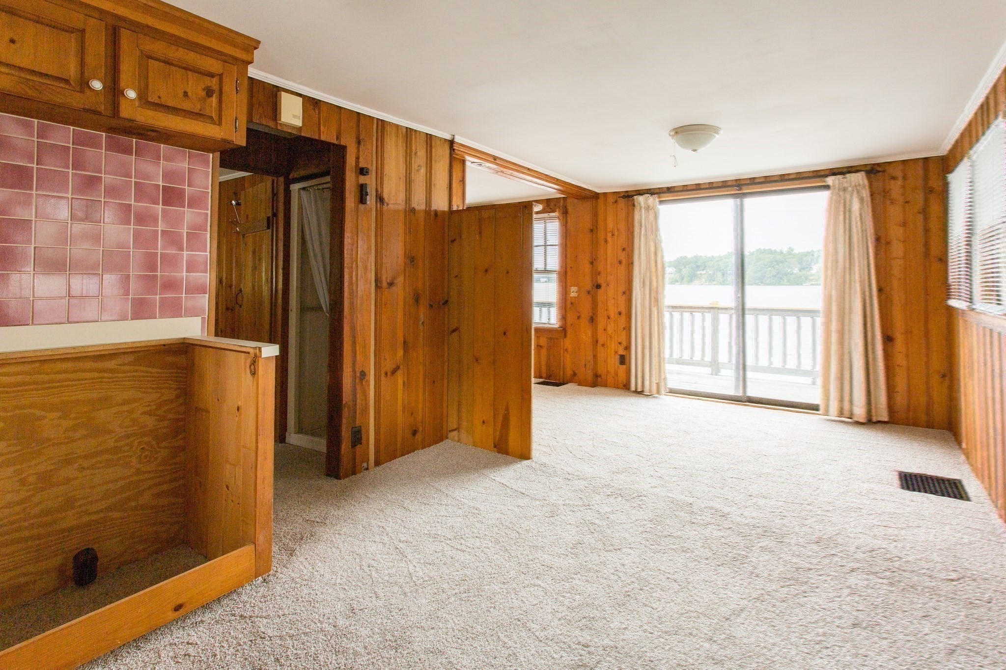 21-22 Beach Drive Property Photo 25