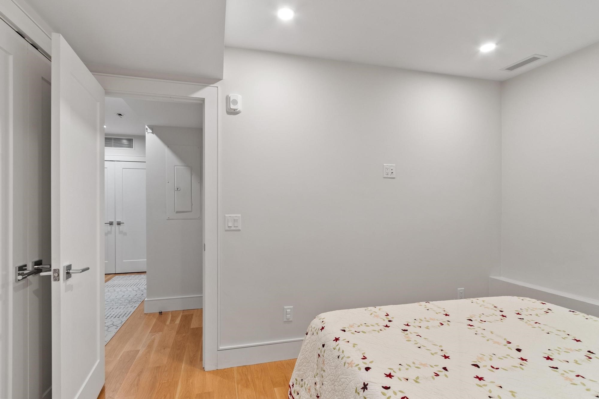 38 Englewood Ave # 1 Property Photo 23
