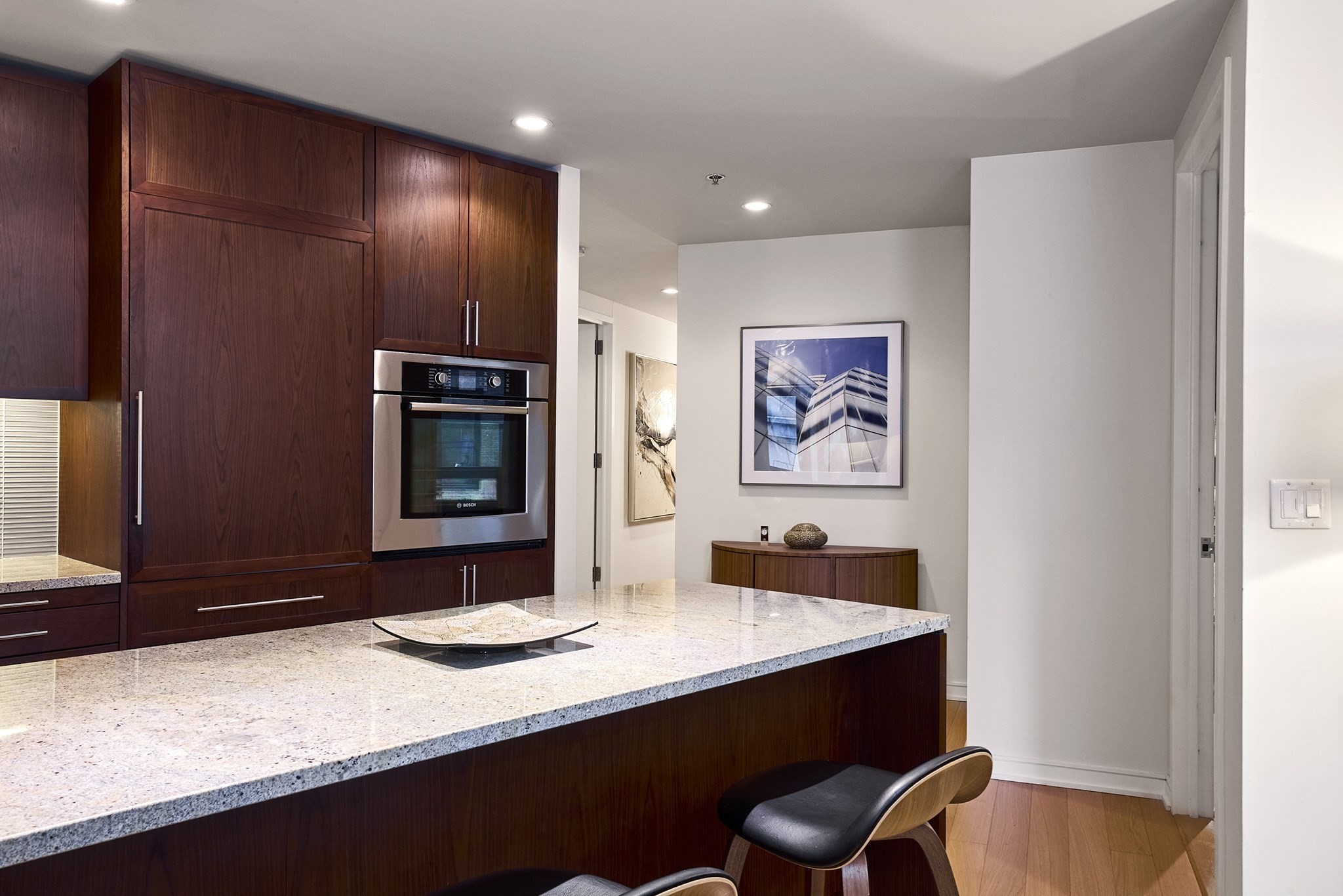 580 Washington St # 302 Property Photo 11
