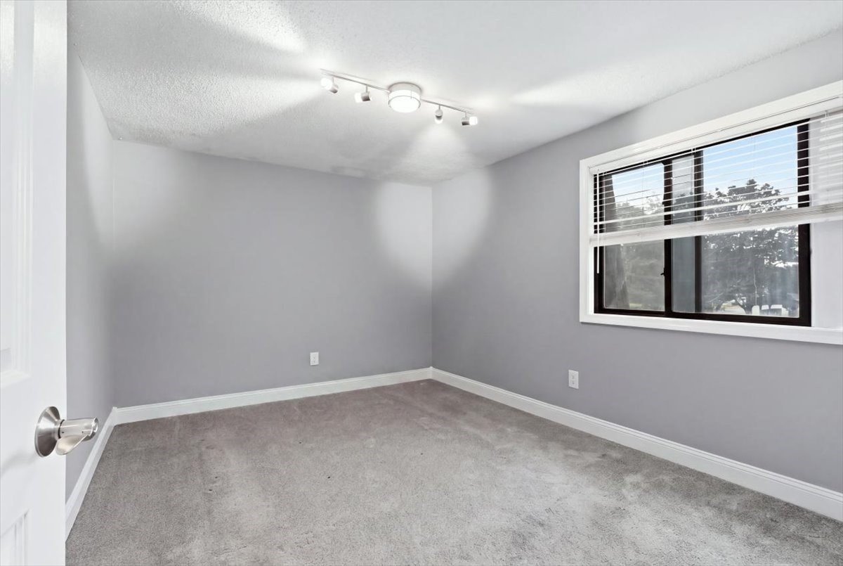 2 Karena Drive # 12 Property Photo 18