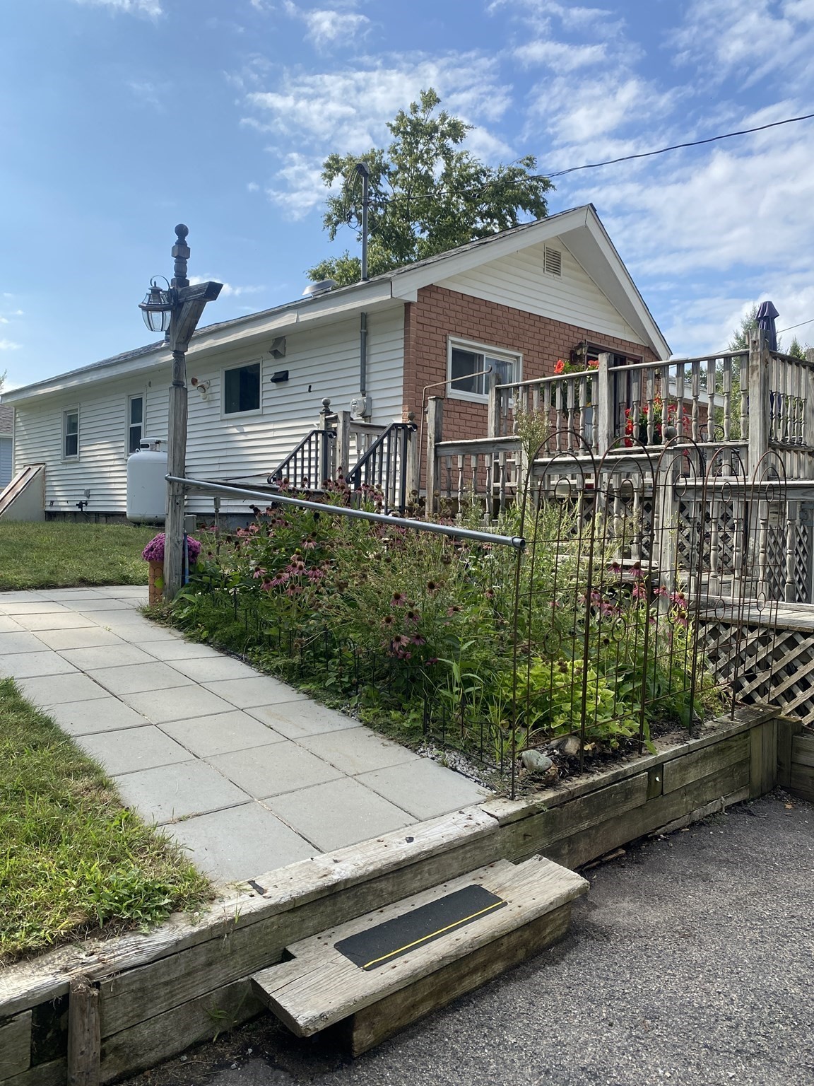 21 Freeman Ave Property Photo 1