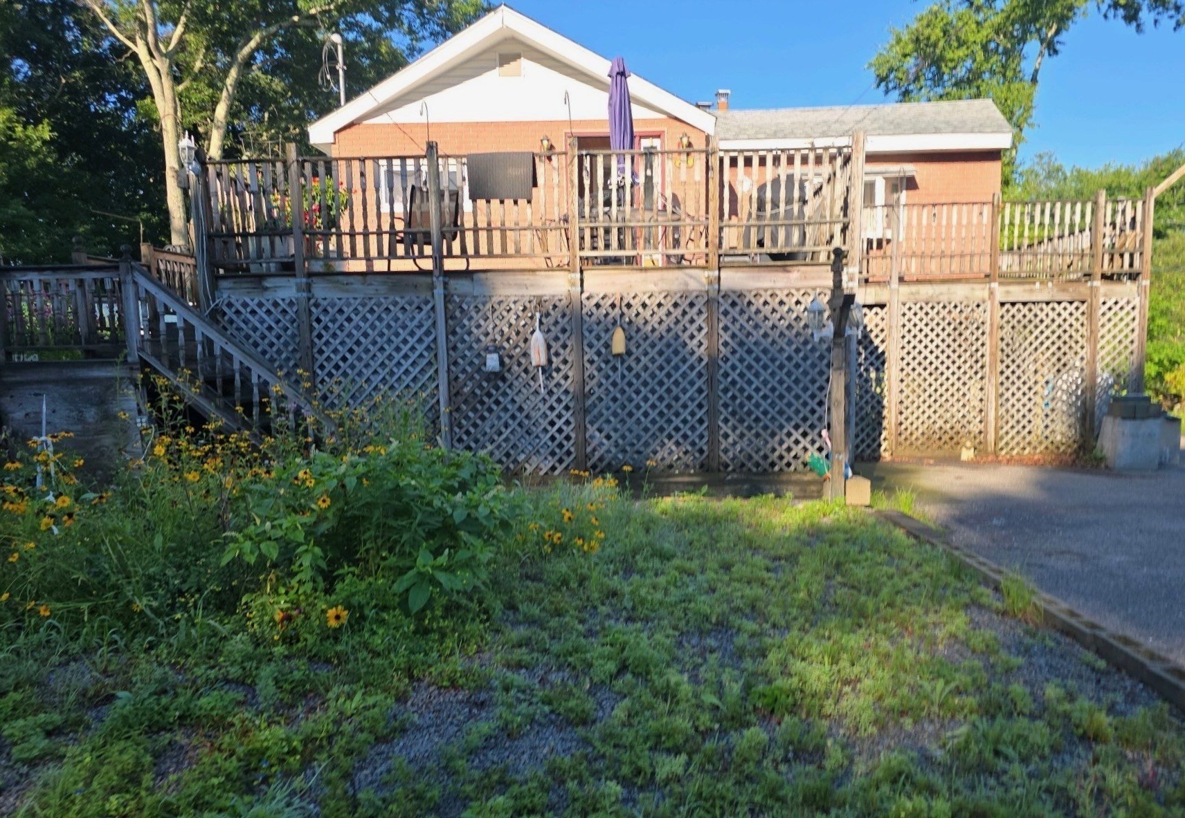 21 Freeman Ave Property Photo 2
