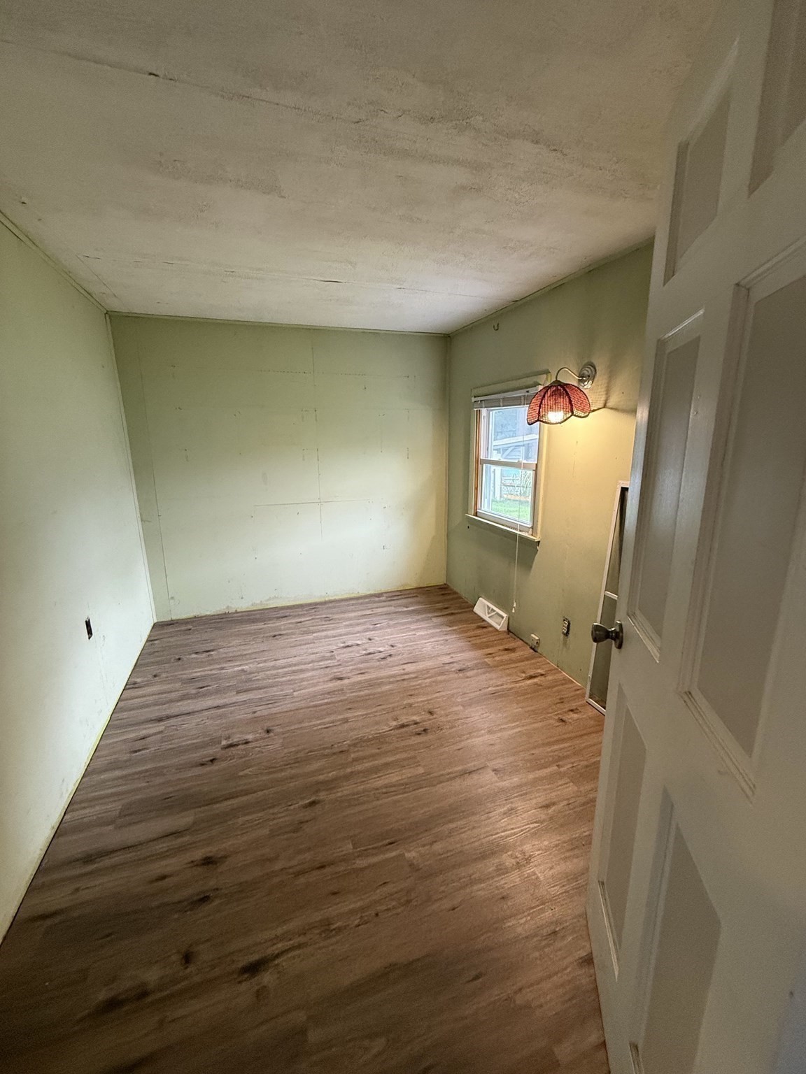 21 Freeman Ave Property Photo 22