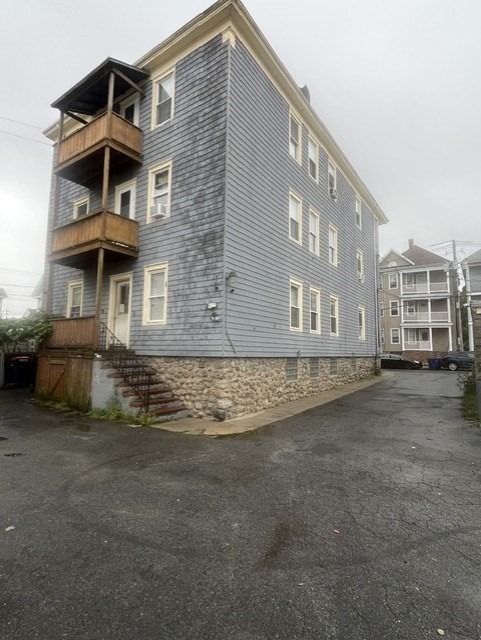 492 N Front St Property Photo 5
