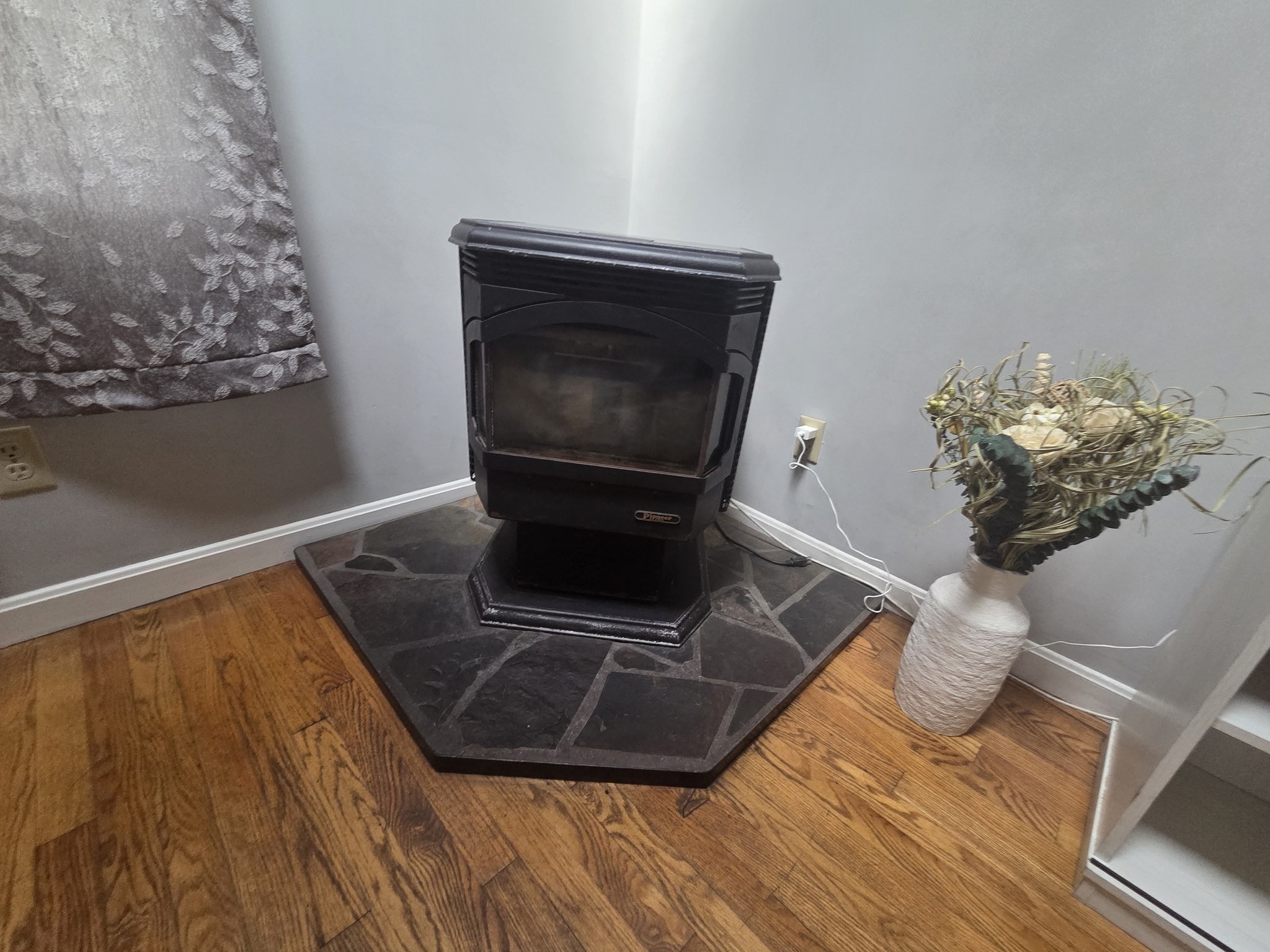 18 Lakeview Drive Property Photo 8