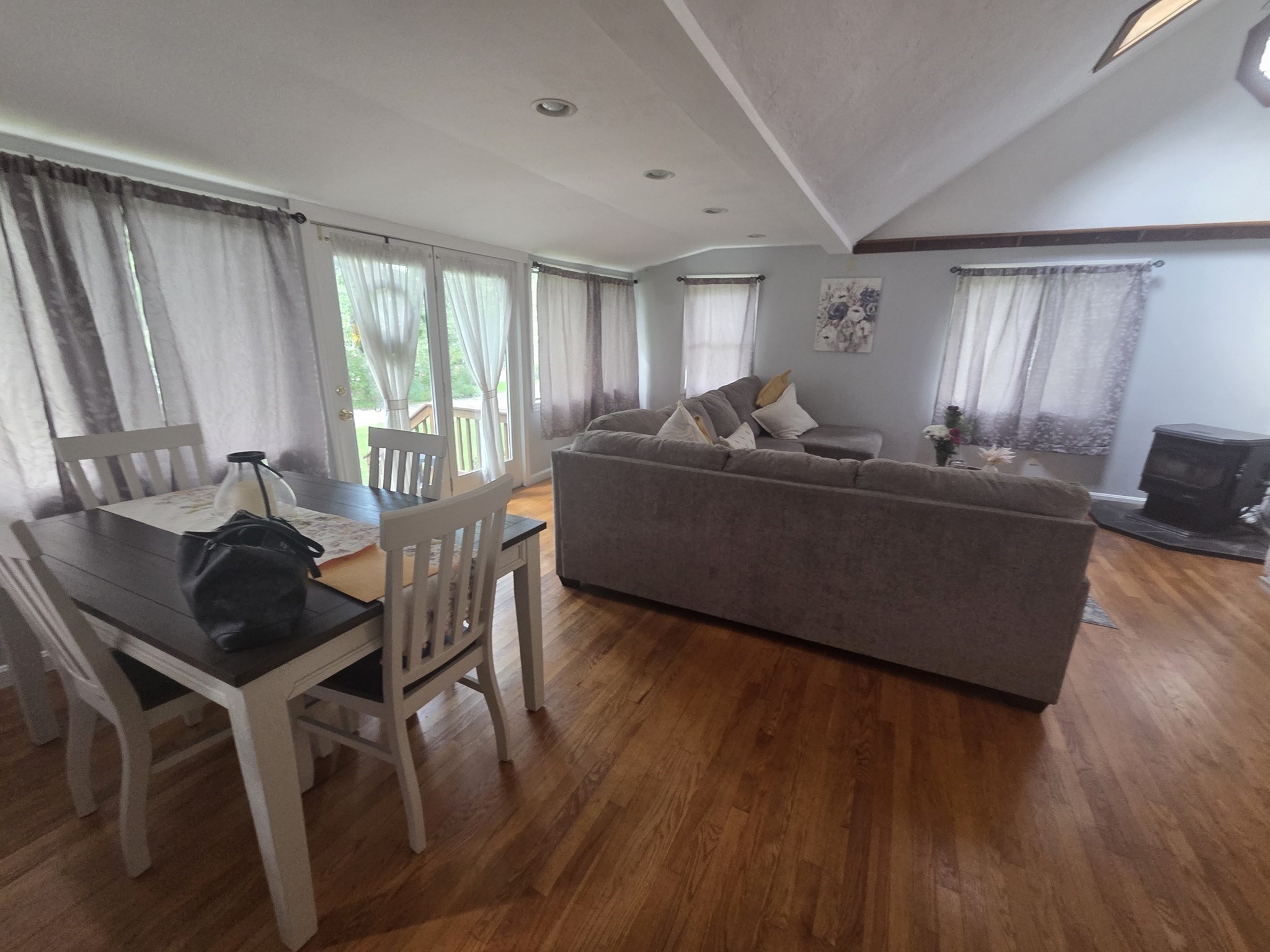 18 Lakeview Drive Property Photo 14
