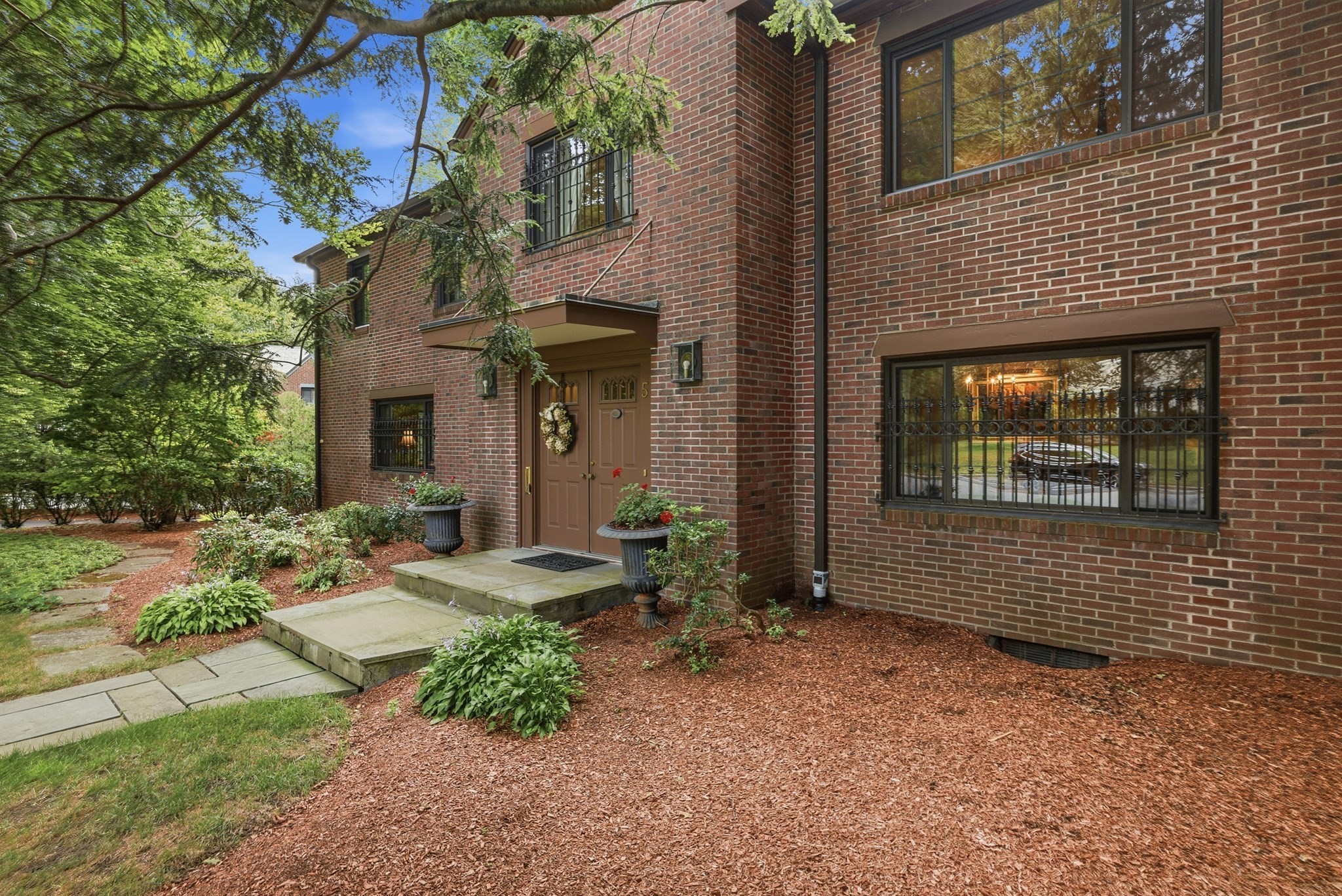 5 Rollingwood Dr Property Photo 2
