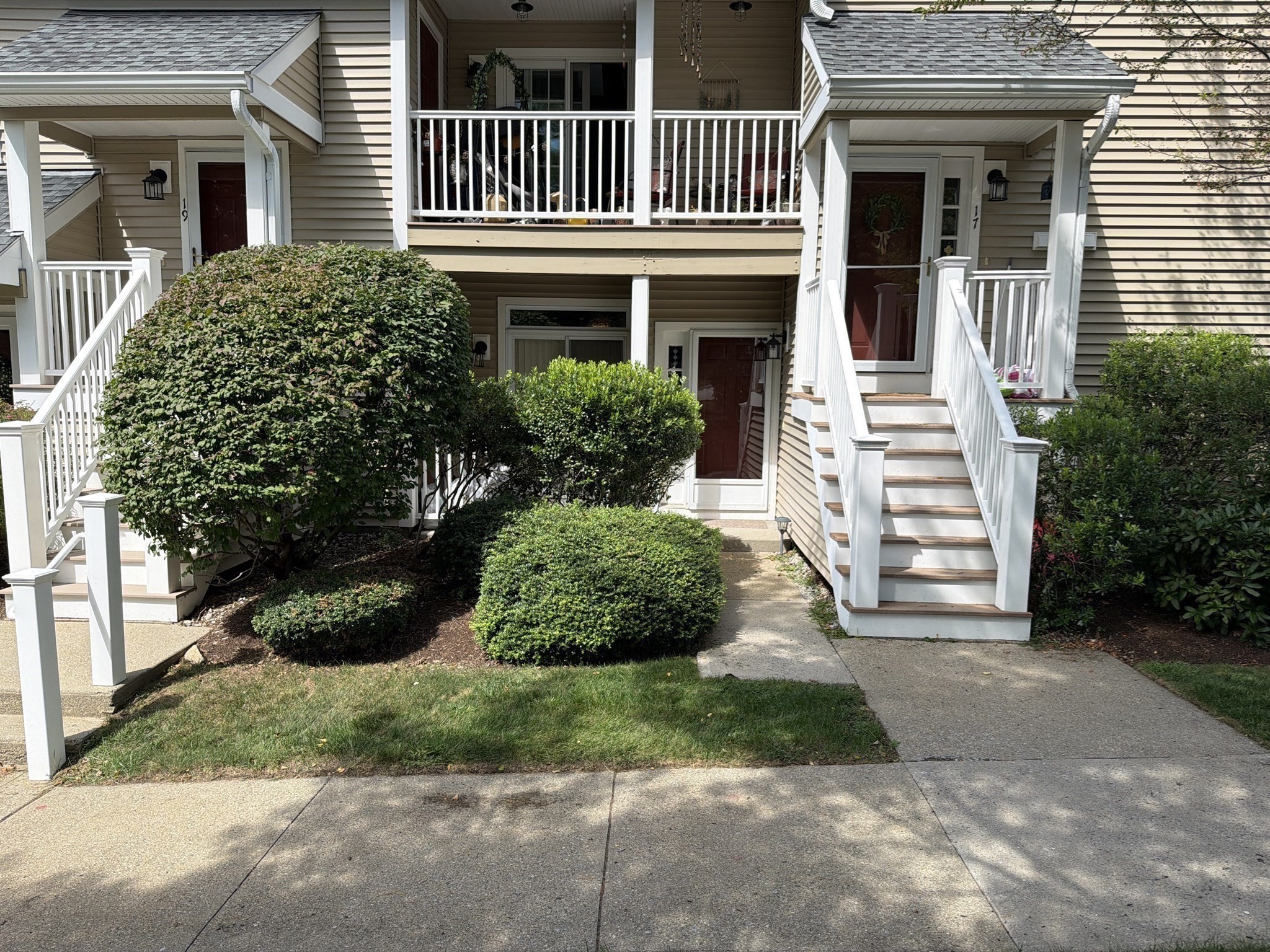 18 Devon Commons Lane # 18 Property Photo 2