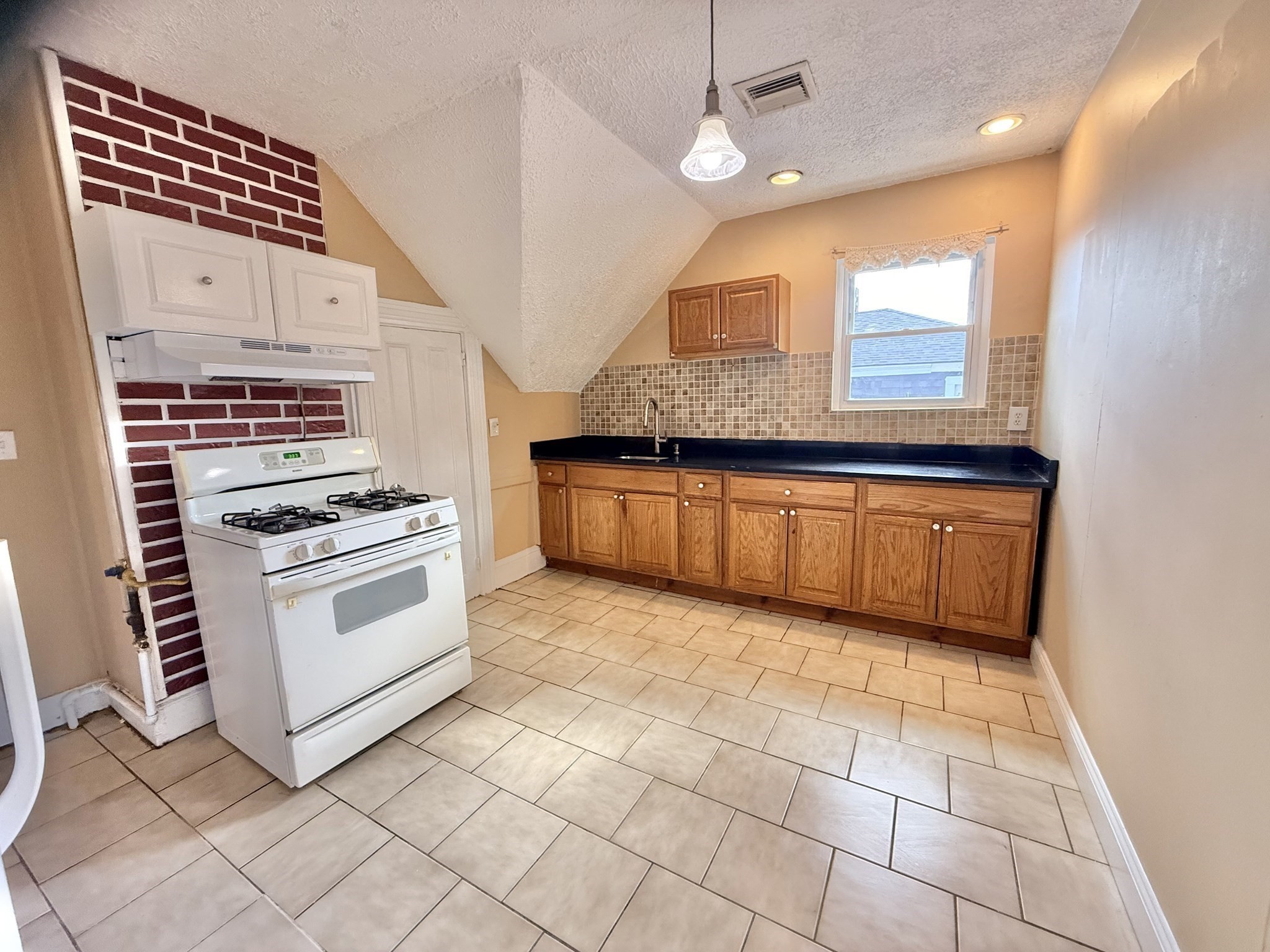 45 Chestnut Avenue # 3 Property Photo 1