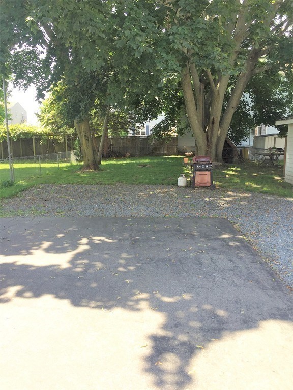345 Child St # 2 Property Photo 17