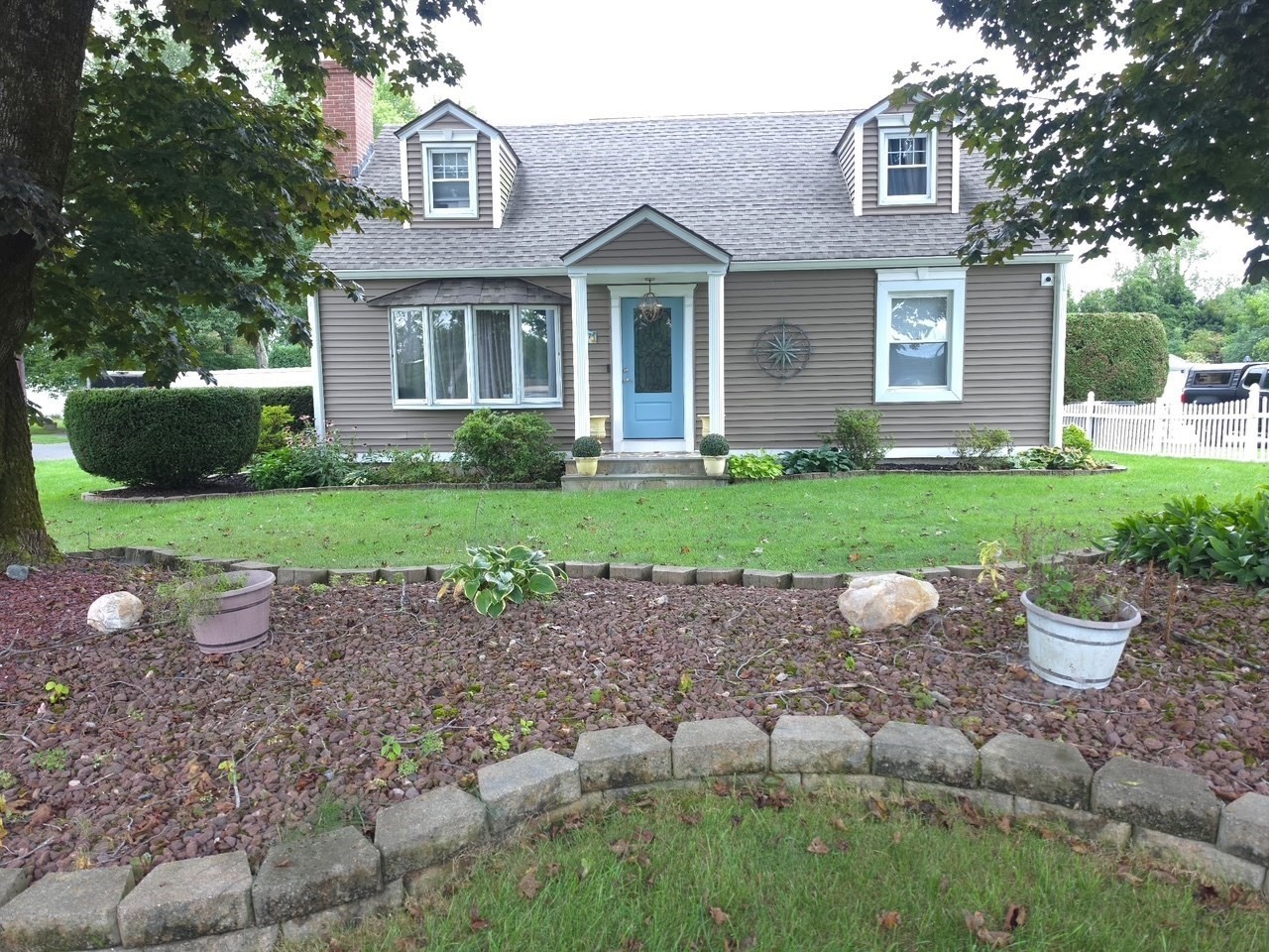 417 River Rd Property Photo 2