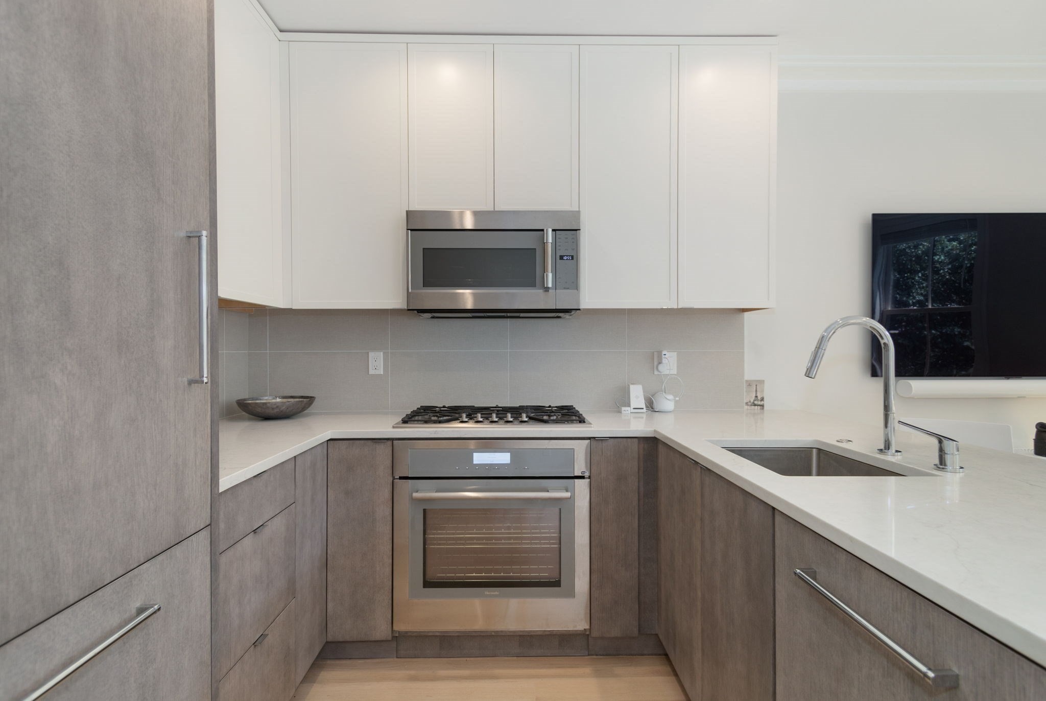 53 Rutland Sq # 2 Property Photo 6