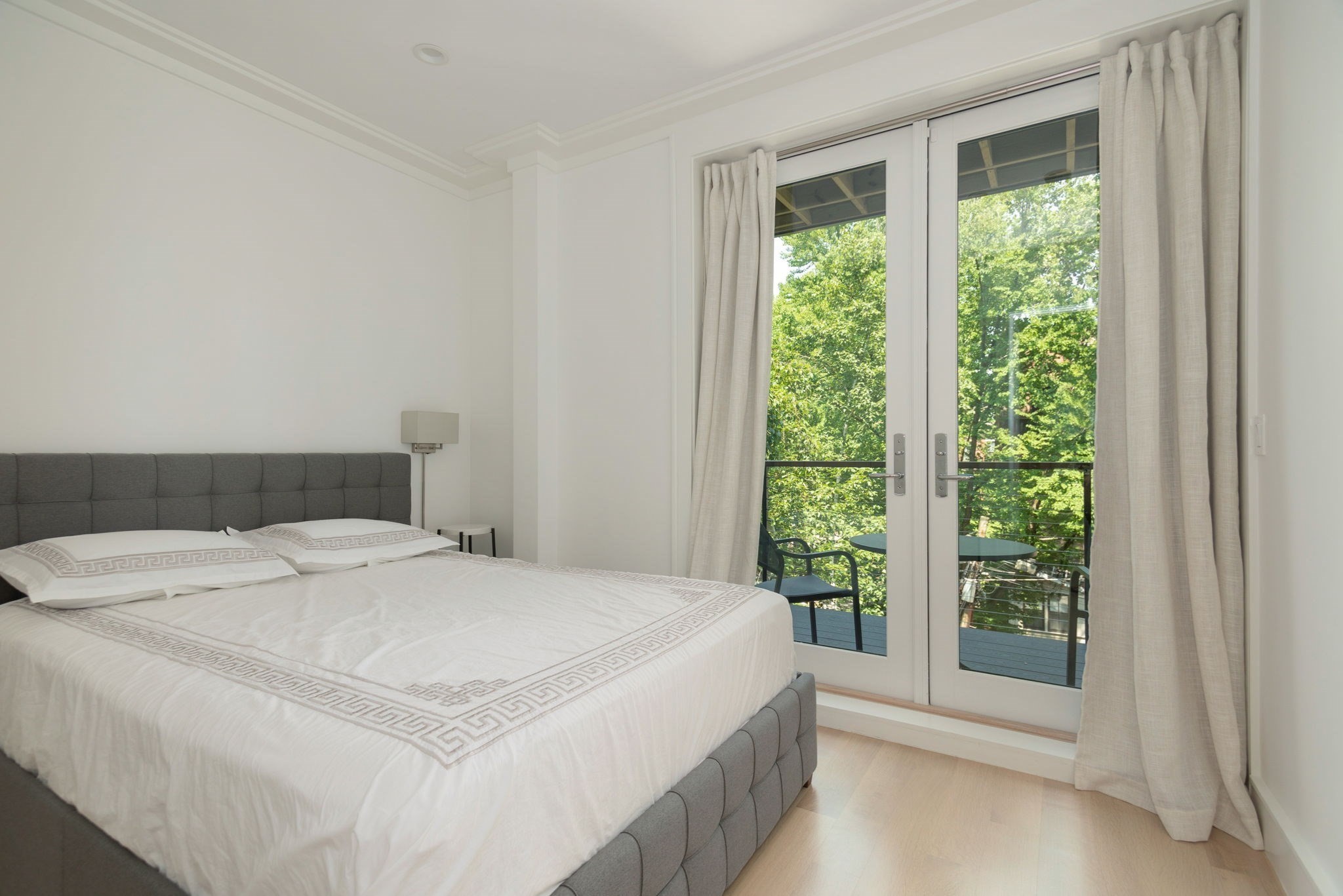 53 Rutland Sq # 2 Property Photo 8