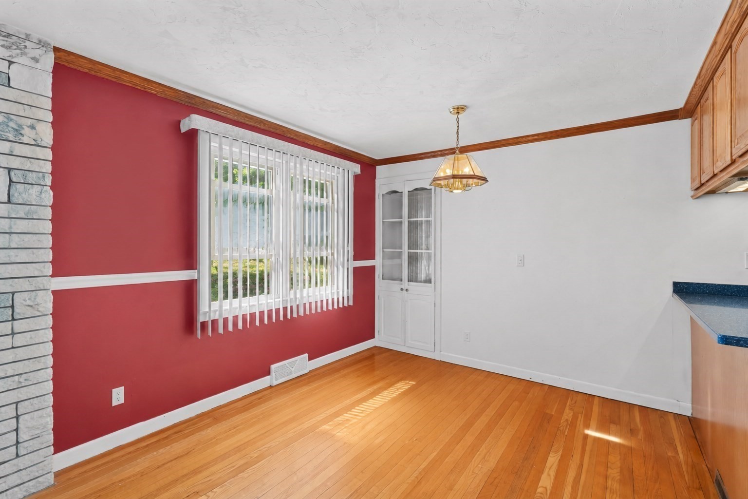 16 Mars Dr Property Photo 6