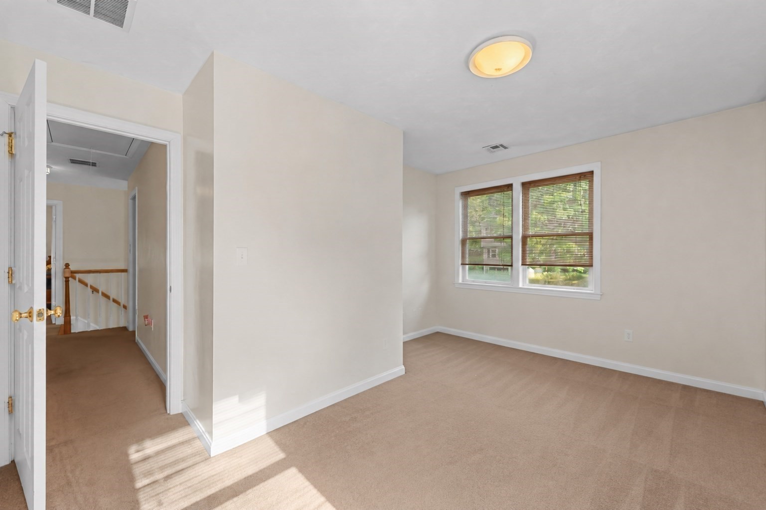 16 Mars Dr Property Photo 18