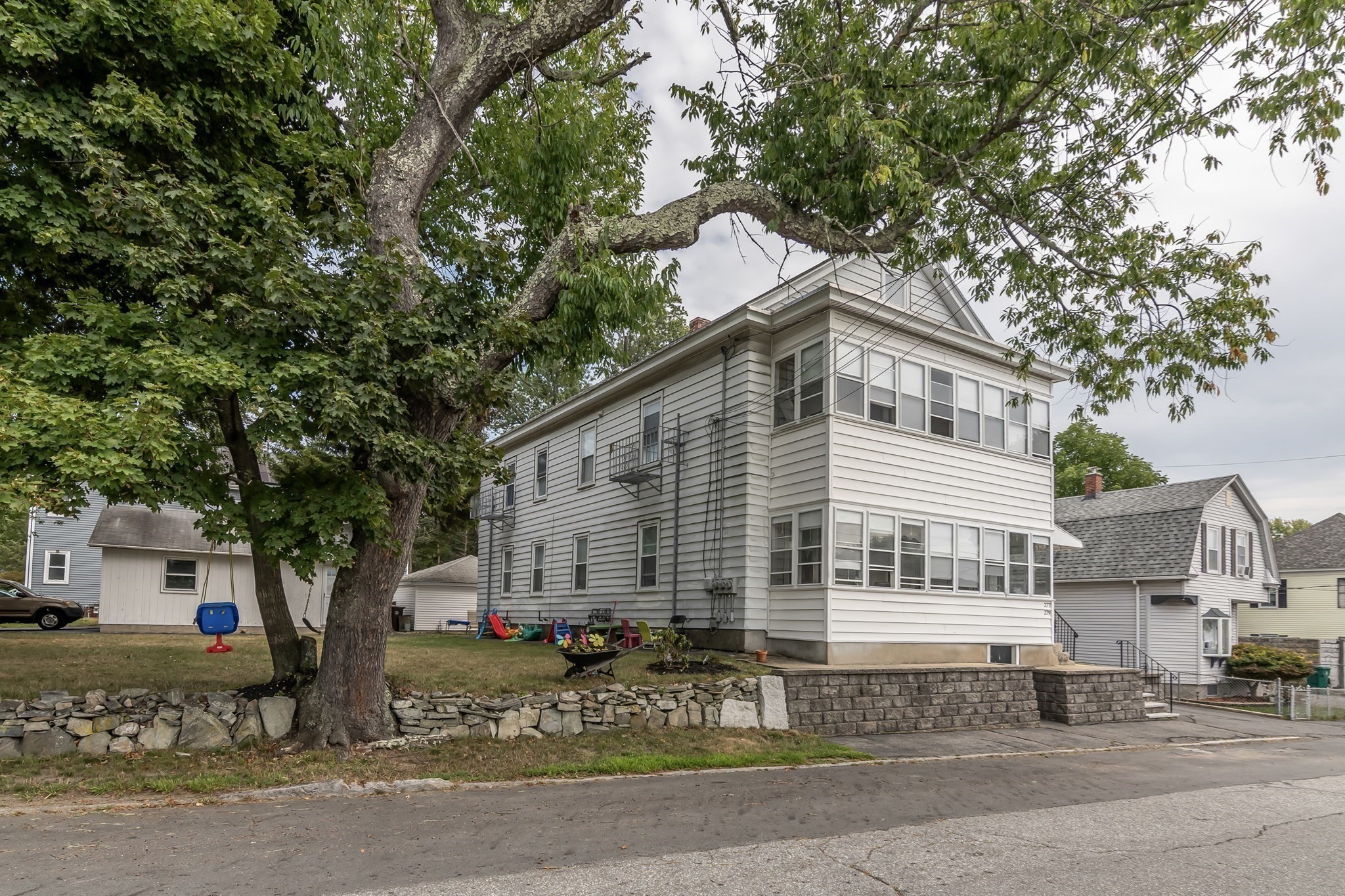 277 Cumberland Rd Property Photo 2