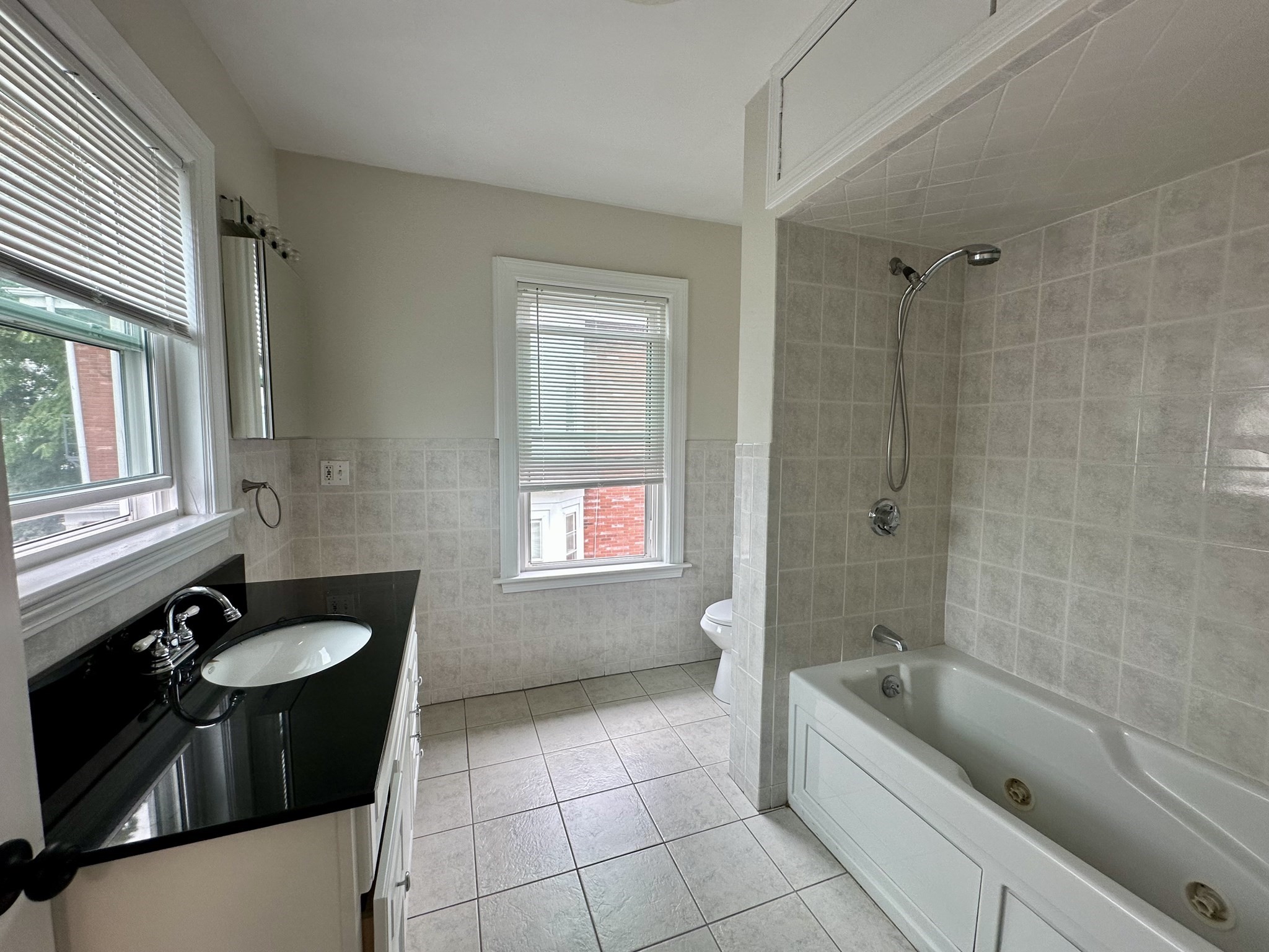 118 Ash St Property Photo 8